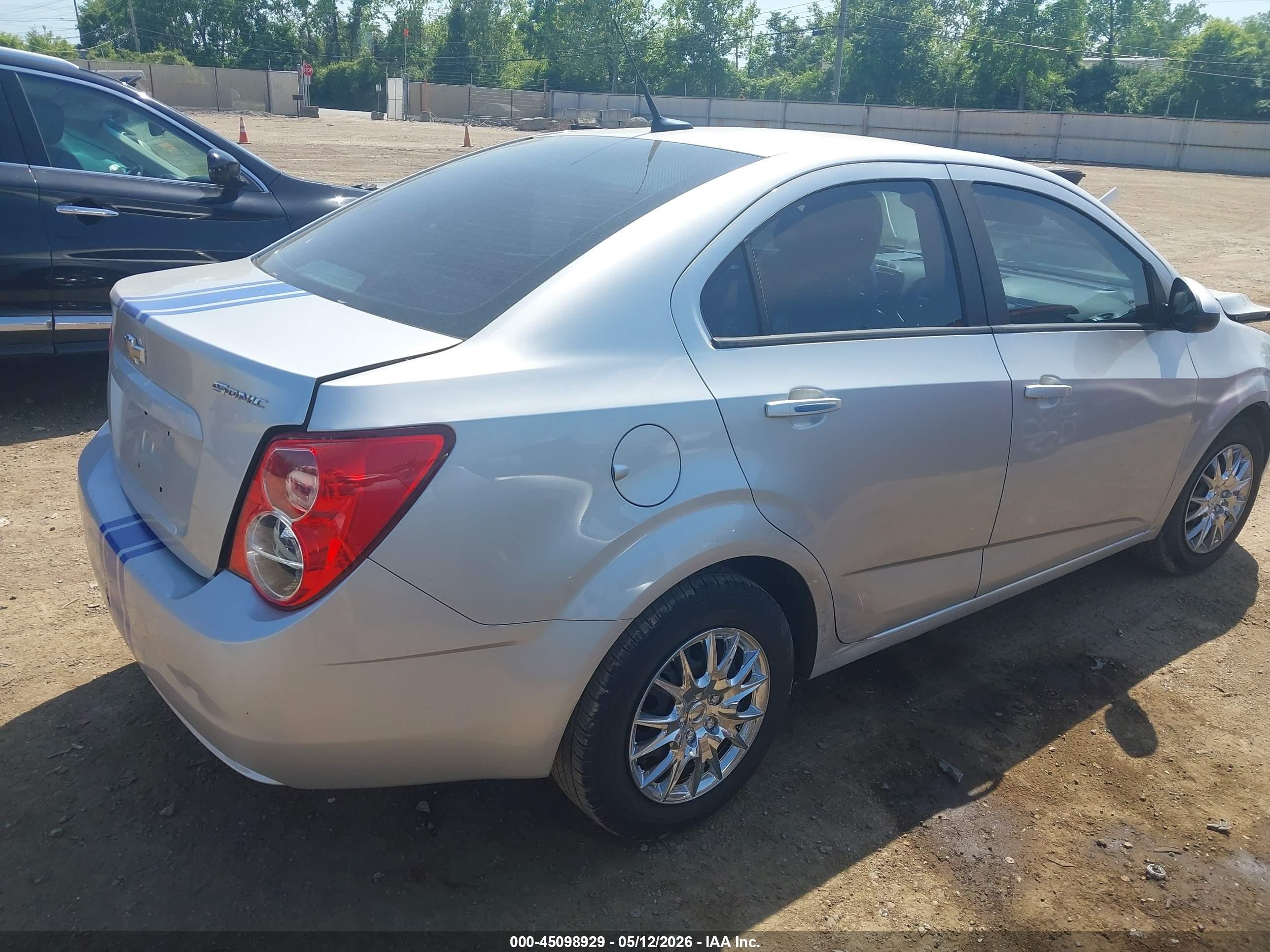2014 Chevrolet Sonic Ls Auto Silver vin: 1G1JA5SH3E4209999