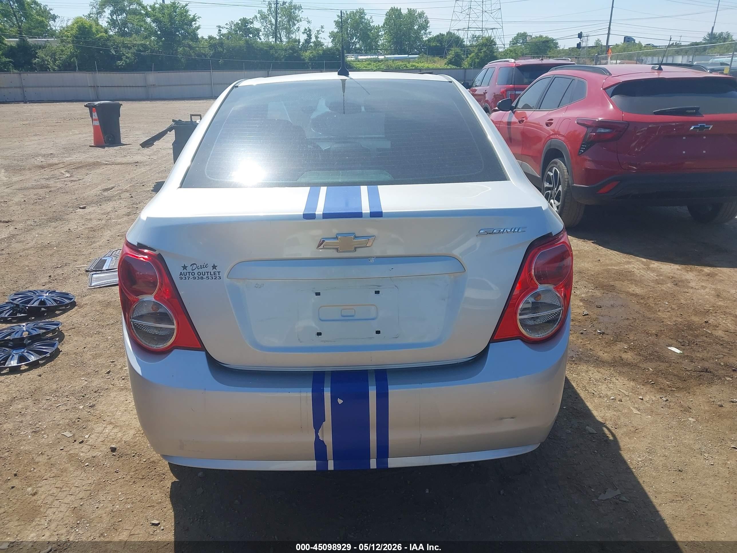 2014 Chevrolet Sonic Ls Auto Silver vin: 1G1JA5SH3E4209999