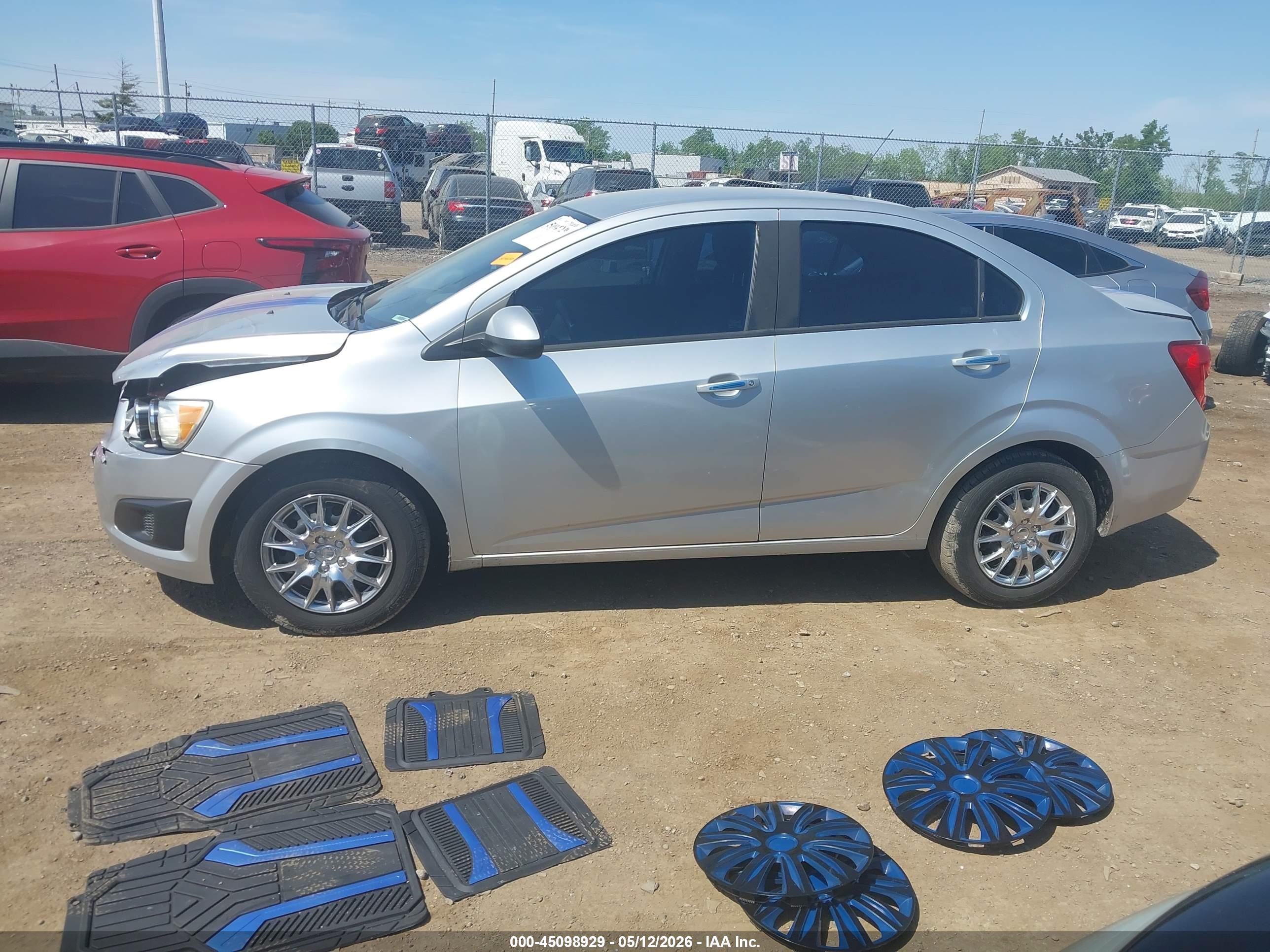 2014 Chevrolet Sonic Ls Auto Silver vin: 1G1JA5SH3E4209999