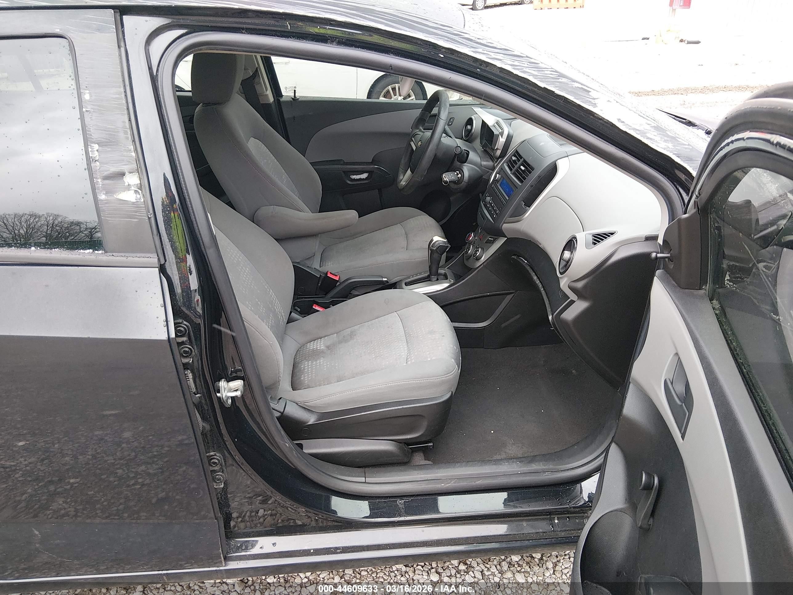 2015 Chevrolet Sonic Ls Auto Black vin: 1G1JA5SH3F4215433