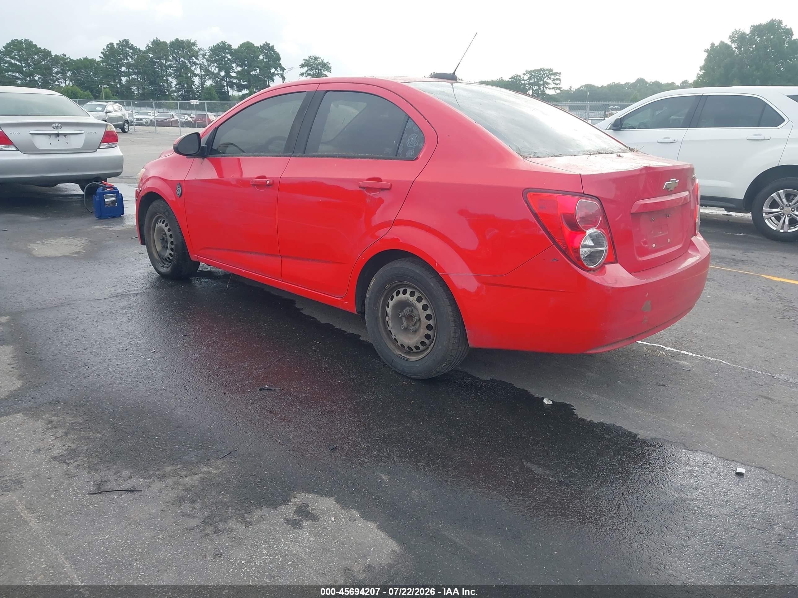 2015 Chevrolet Sonic Ls Auto Red vin: 1G1JA5SH3F4220535