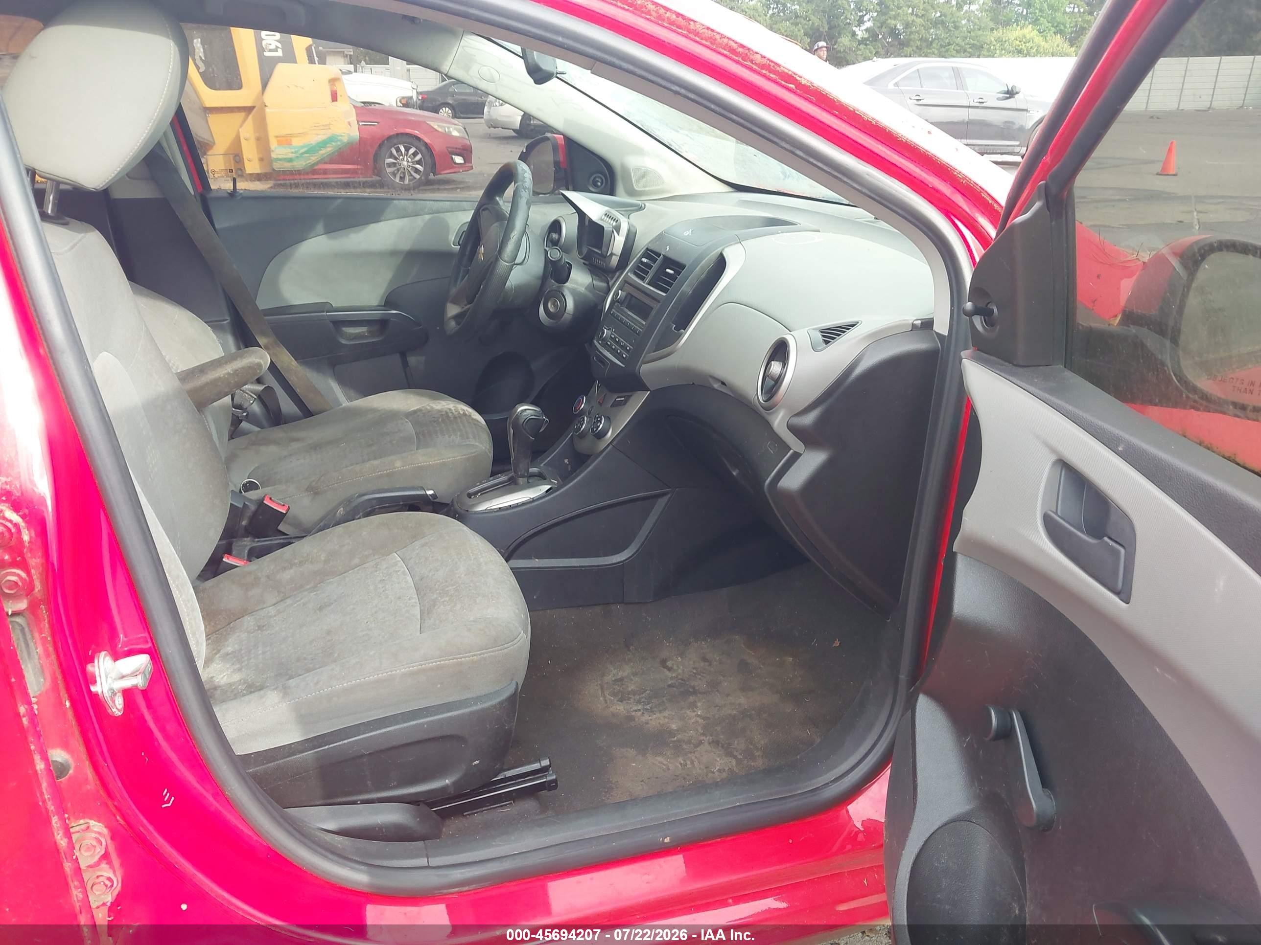 2015 Chevrolet Sonic Ls Auto Red vin: 1G1JA5SH3F4220535