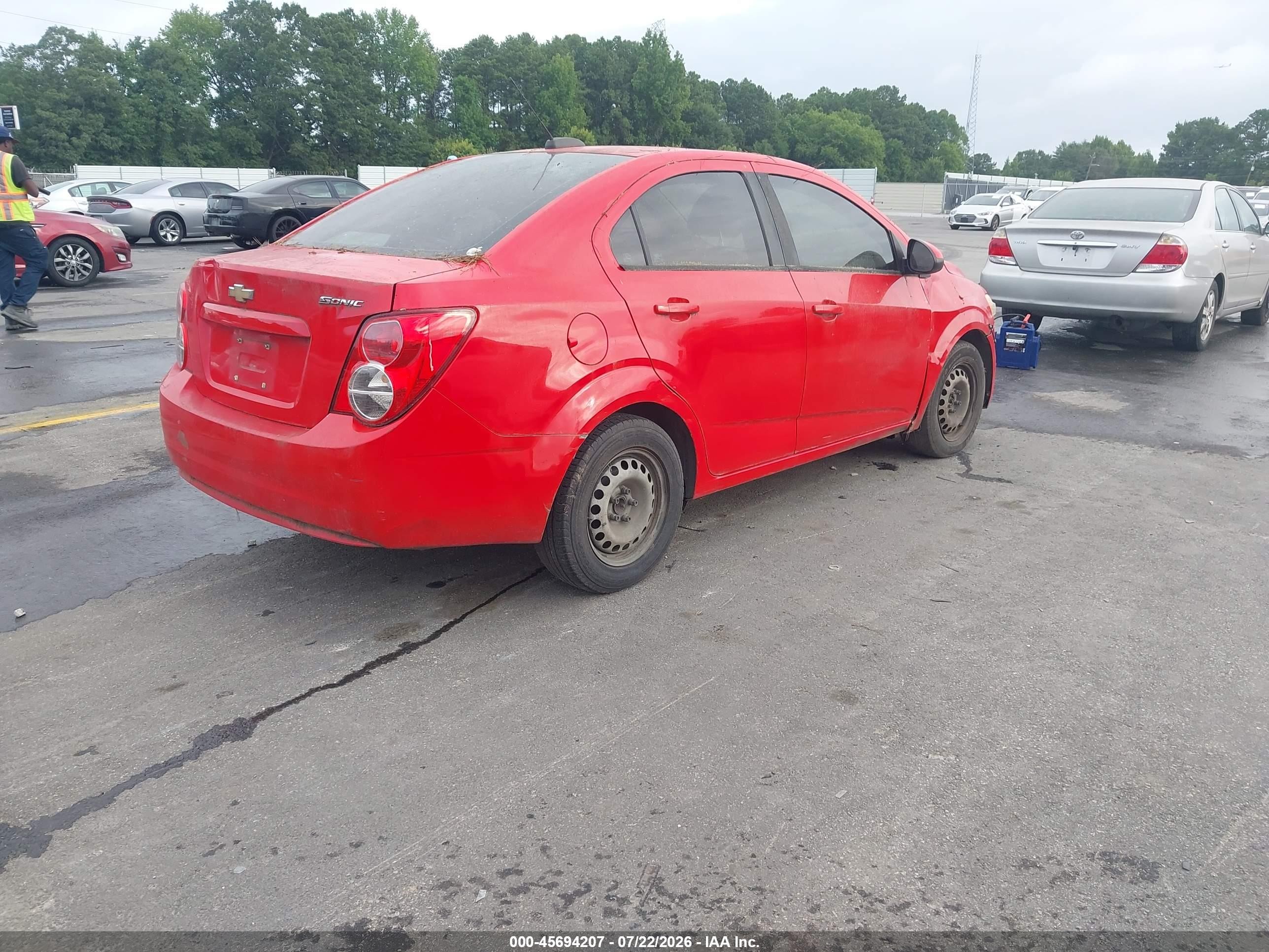 2015 Chevrolet Sonic Ls Auto Red vin: 1G1JA5SH3F4220535
