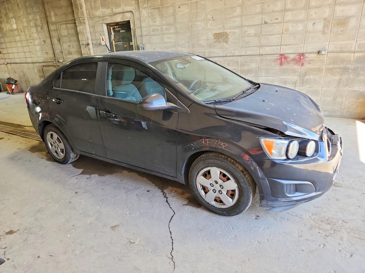 2014 Chevrolet Sonic Ls Черный vin: 1G1JA5SH4E4239111