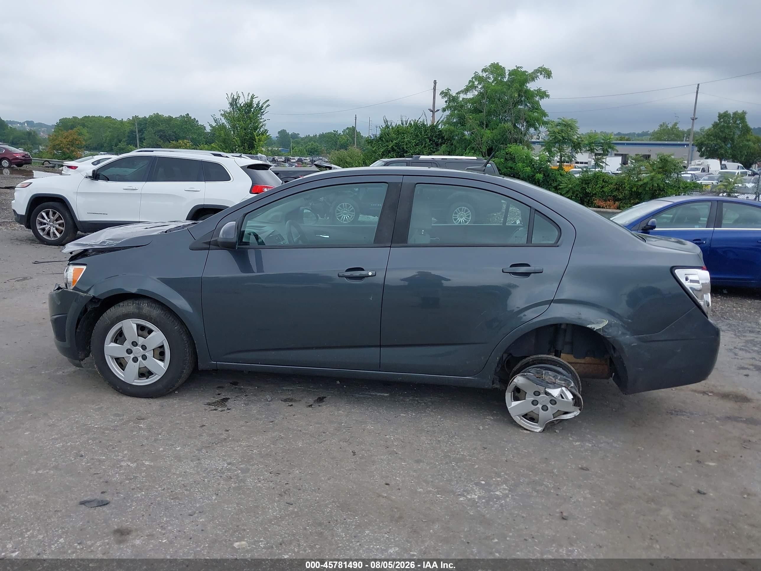 2013 Chevrolet Sonic Ls Auto Gray vin: 1G1JA5SH5D4121647