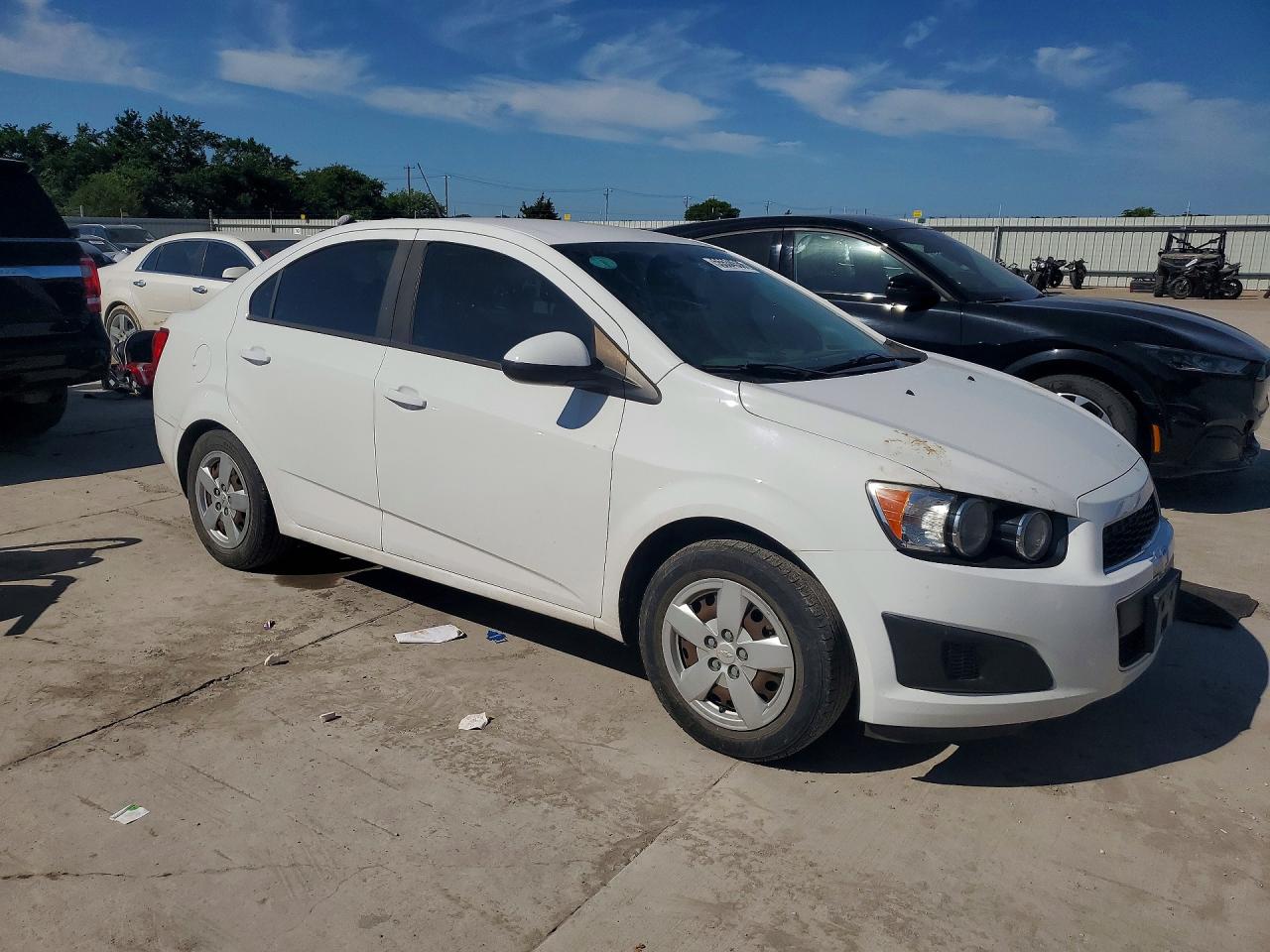 2014 Chevrolet Sonic Белый vin: 1G1JA5SH6E4137745