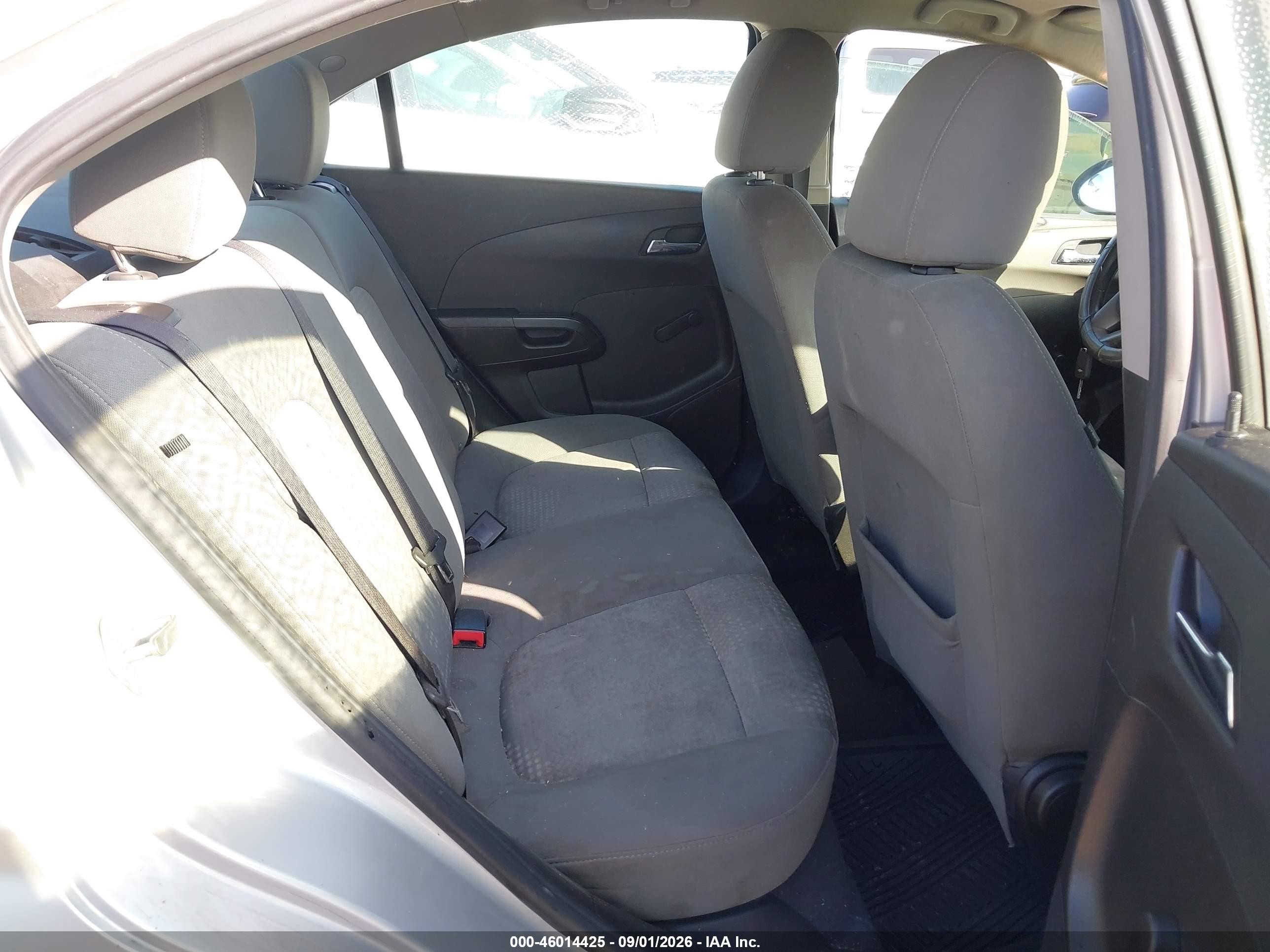 2014 Chevrolet Sonic Ls Auto Silver vin: 1G1JA5SH6E4145683