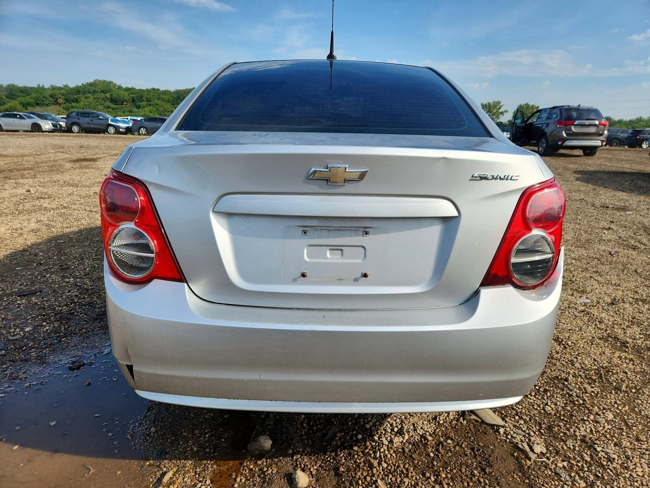 2013 Chevrolet Sonic Ls Silver vin: 1G1JA5SH7D4108785