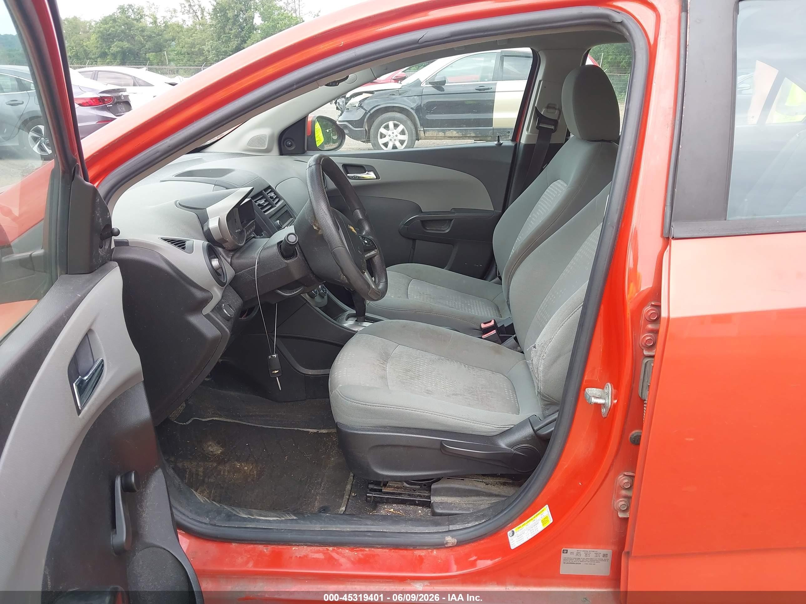 2013 Chevrolet Sonic Ls Auto Orange vin: 1G1JA5SH8D4166338