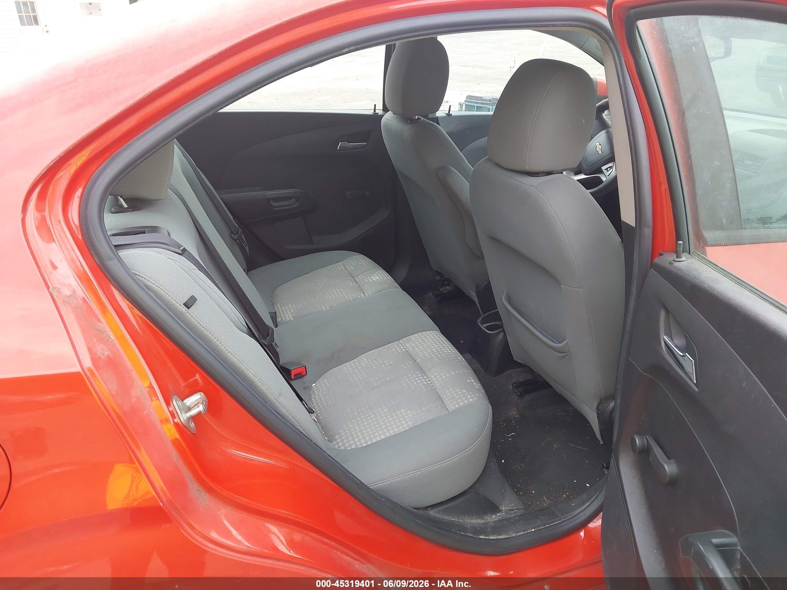 2013 Chevrolet Sonic Ls Auto Orange vin: 1G1JA5SH8D4166338