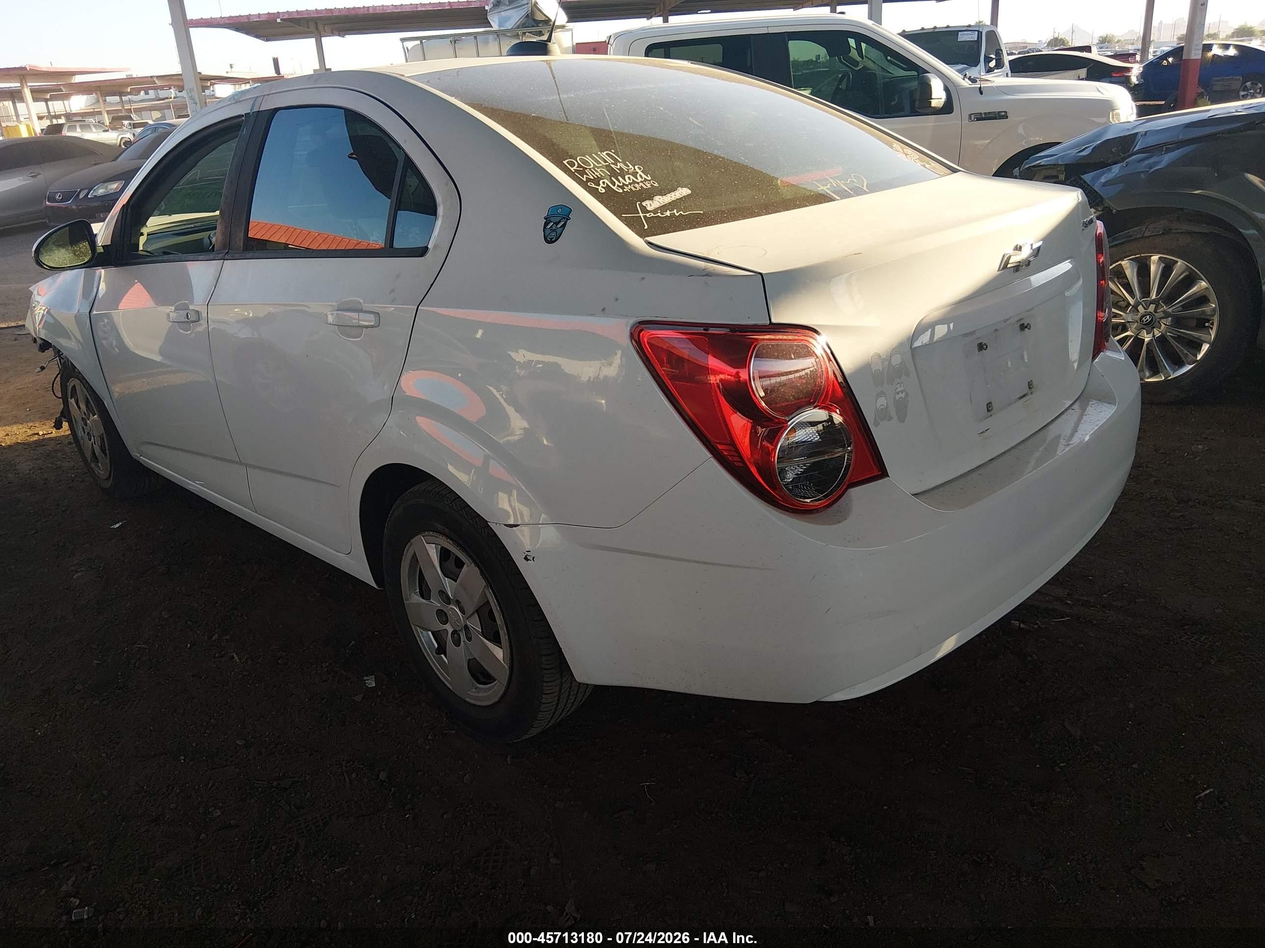 2015 Chevrolet Sonic Ls Auto White vin: 1G1JA5SH8F4136131