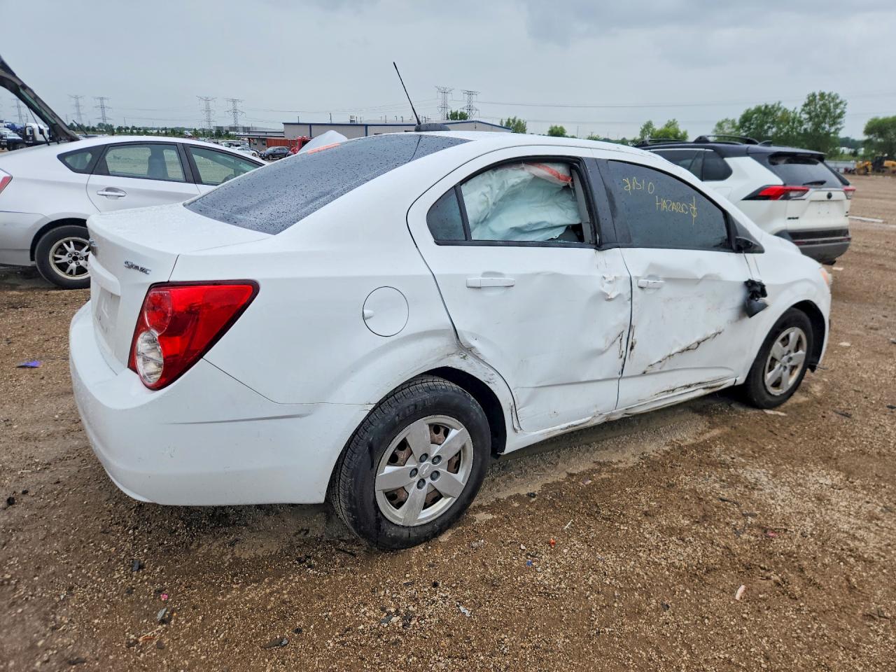 2015 Chevrolet Sonic Ls White vin: 1G1JA5SHXF4160608