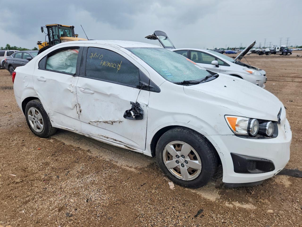 2015 Chevrolet Sonic Ls White vin: 1G1JA5SHXF4160608