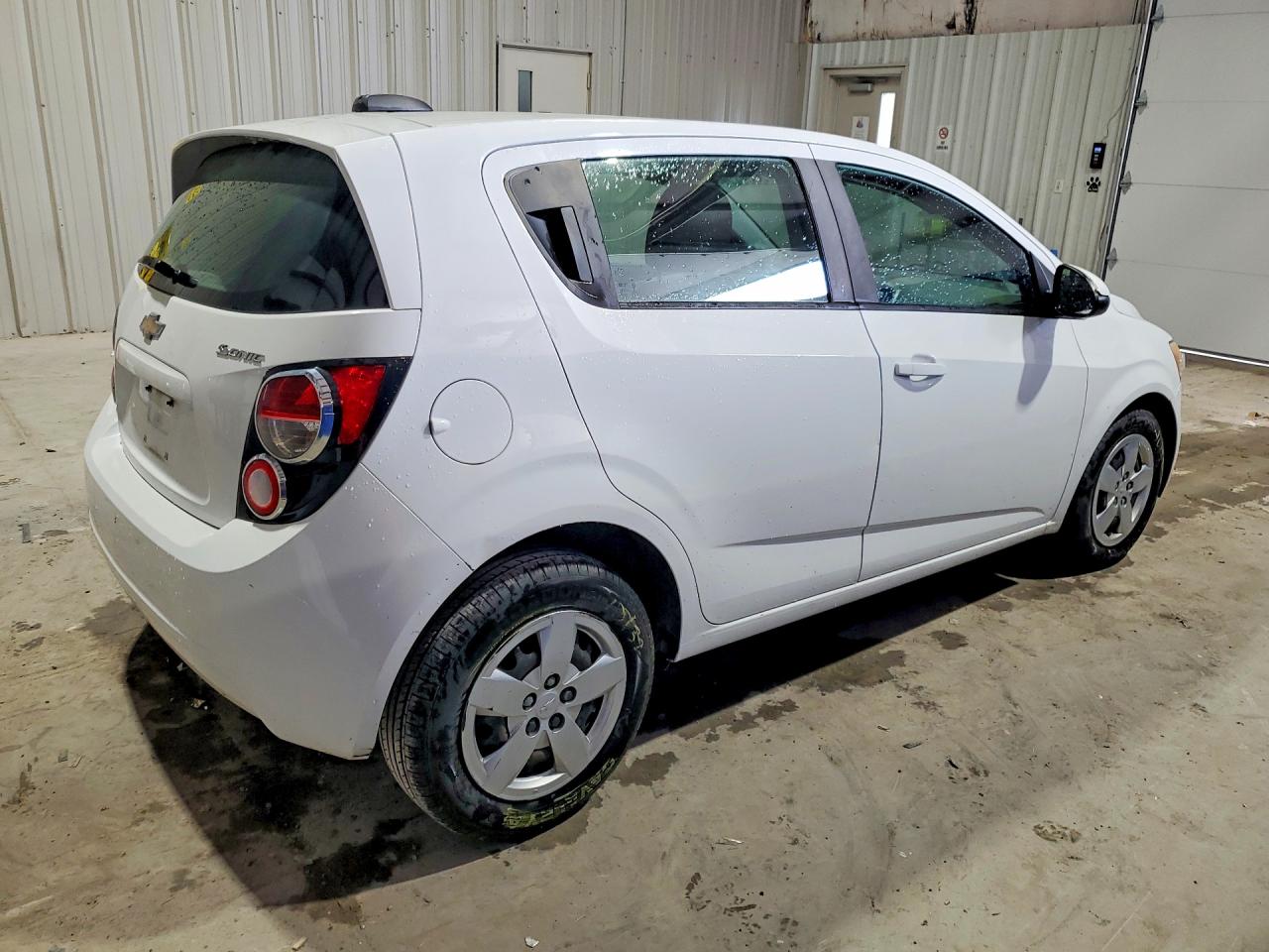 2015 Chevrolet Sonic Ls White vin: 1G1JA6SG3F4185136