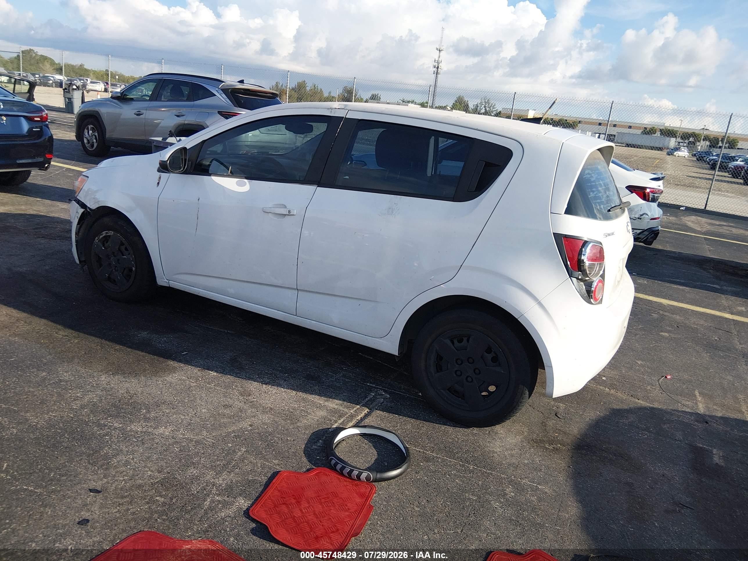 2013 Chevrolet Sonic Ls Auto White vin: 1G1JA6SH1D4131176