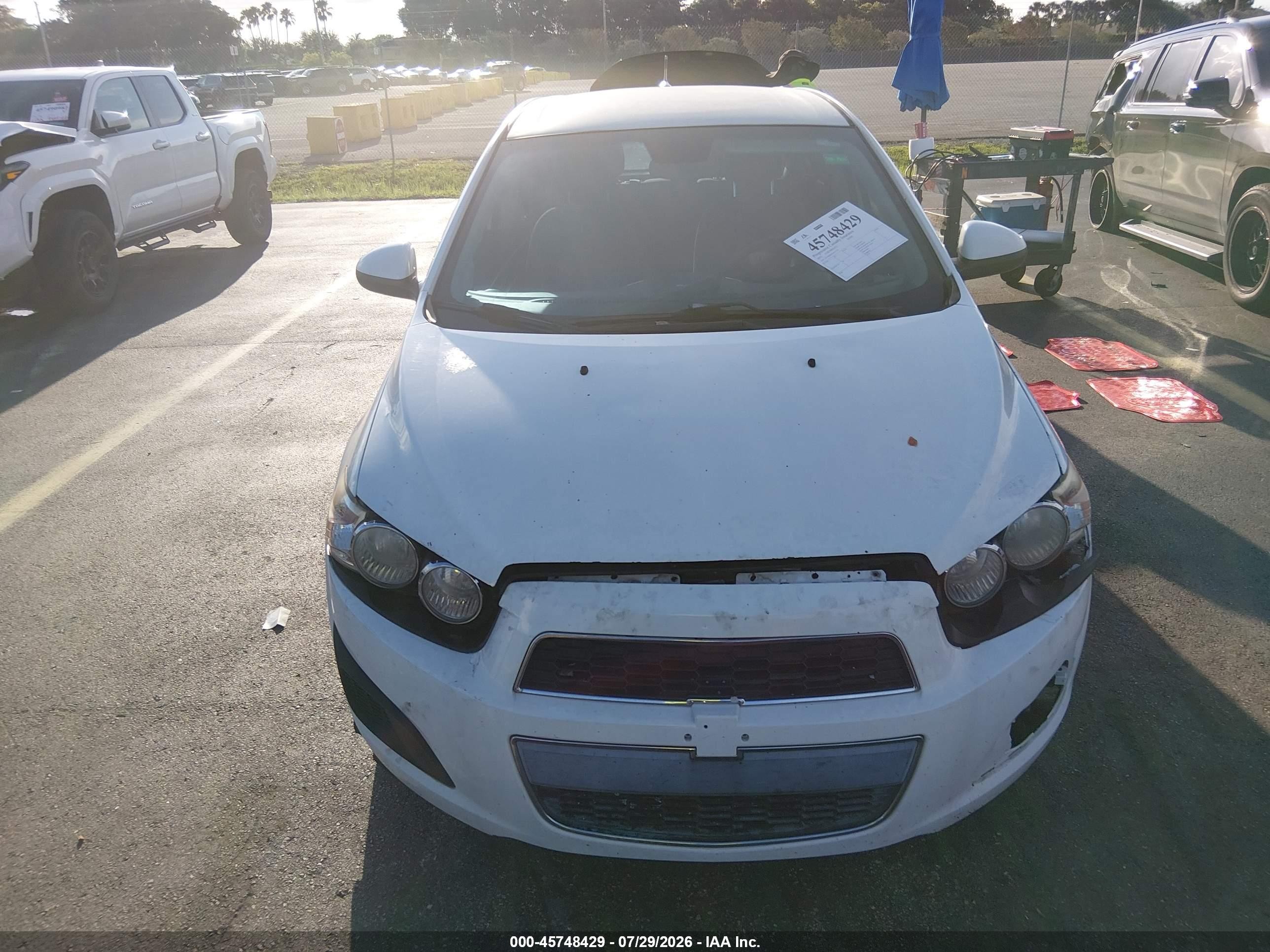 2013 Chevrolet Sonic Ls Auto White vin: 1G1JA6SH1D4131176