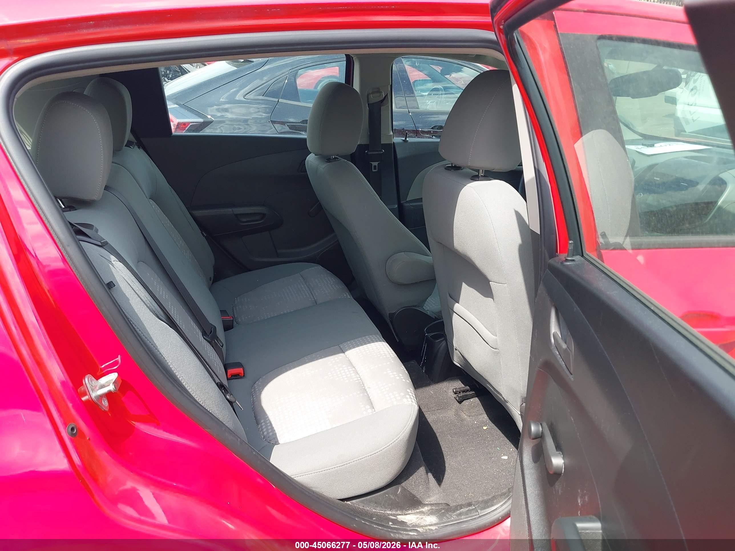 2015 Chevrolet Sonic Ls Auto Red vin: 1G1JA6SH1F4101811
