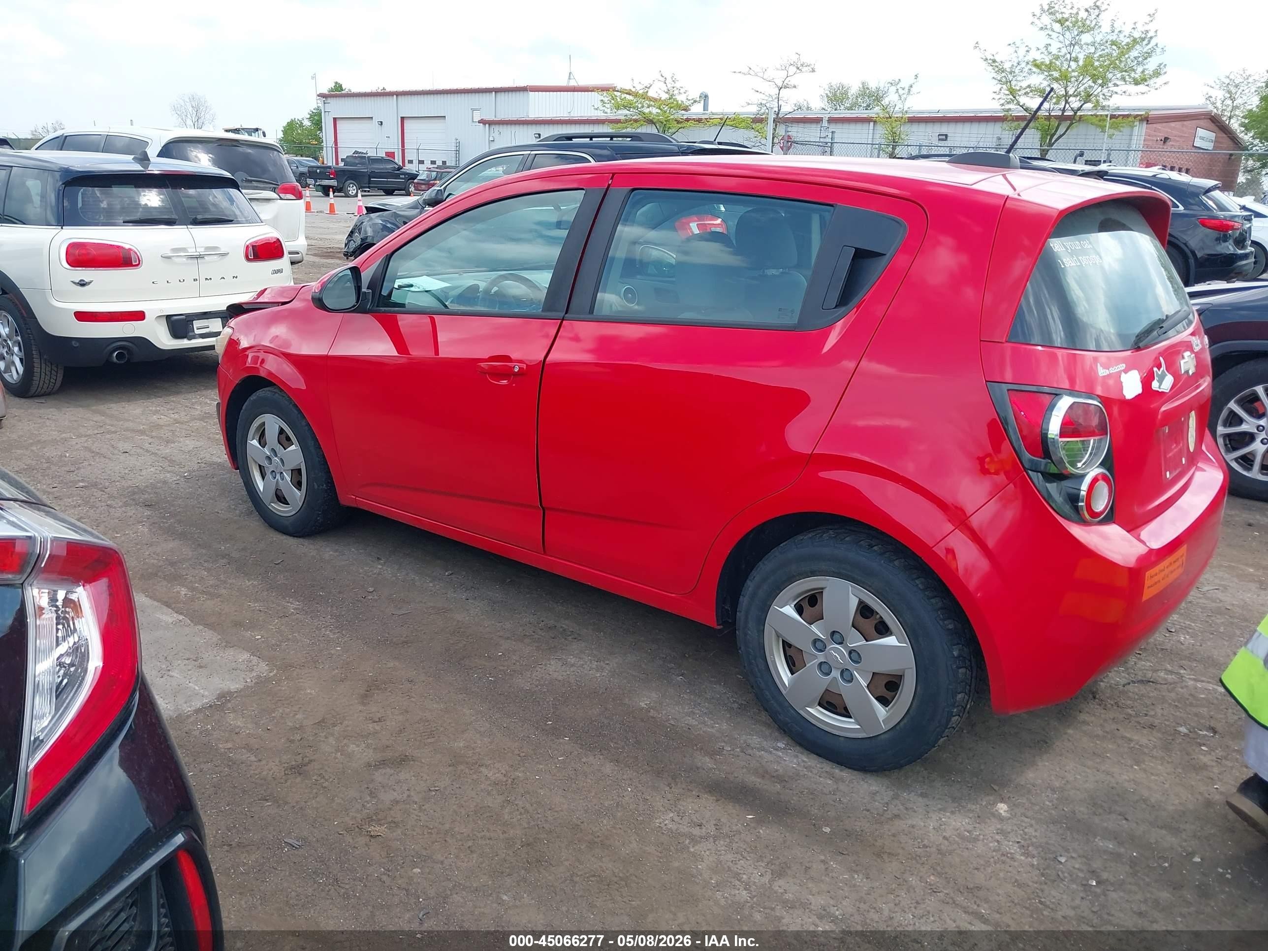 2015 Chevrolet Sonic Ls Auto Red vin: 1G1JA6SH1F4101811