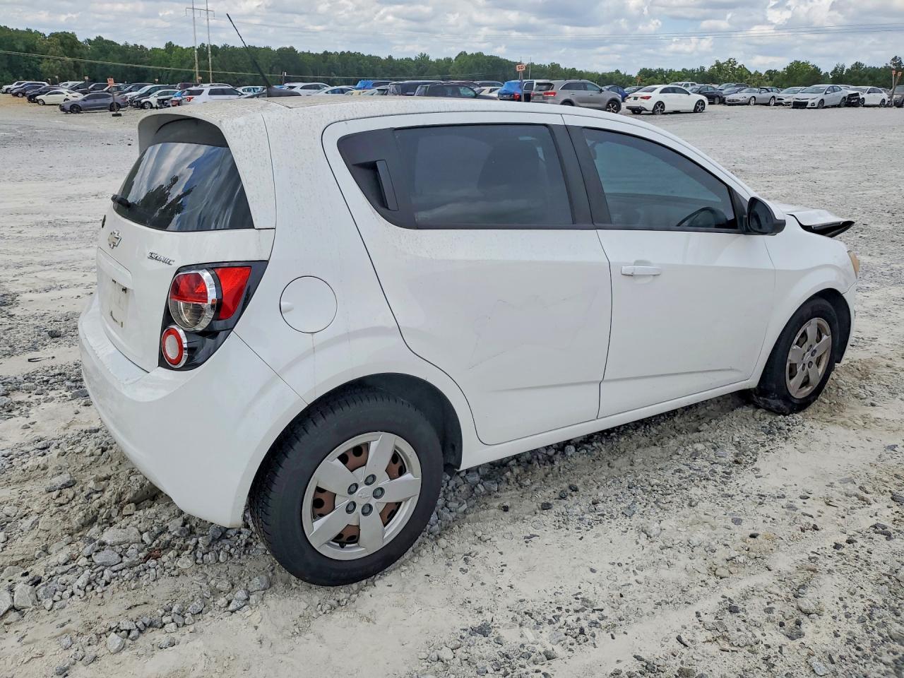 2014 Chevrolet Sonic Ls White vin: 1G1JA6SH2E4138994