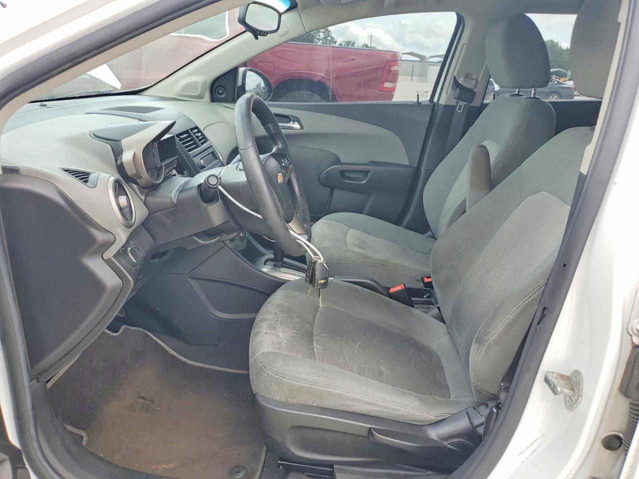 2014 Chevrolet Sonic Ls White vin: 1G1JA6SH2E4138994