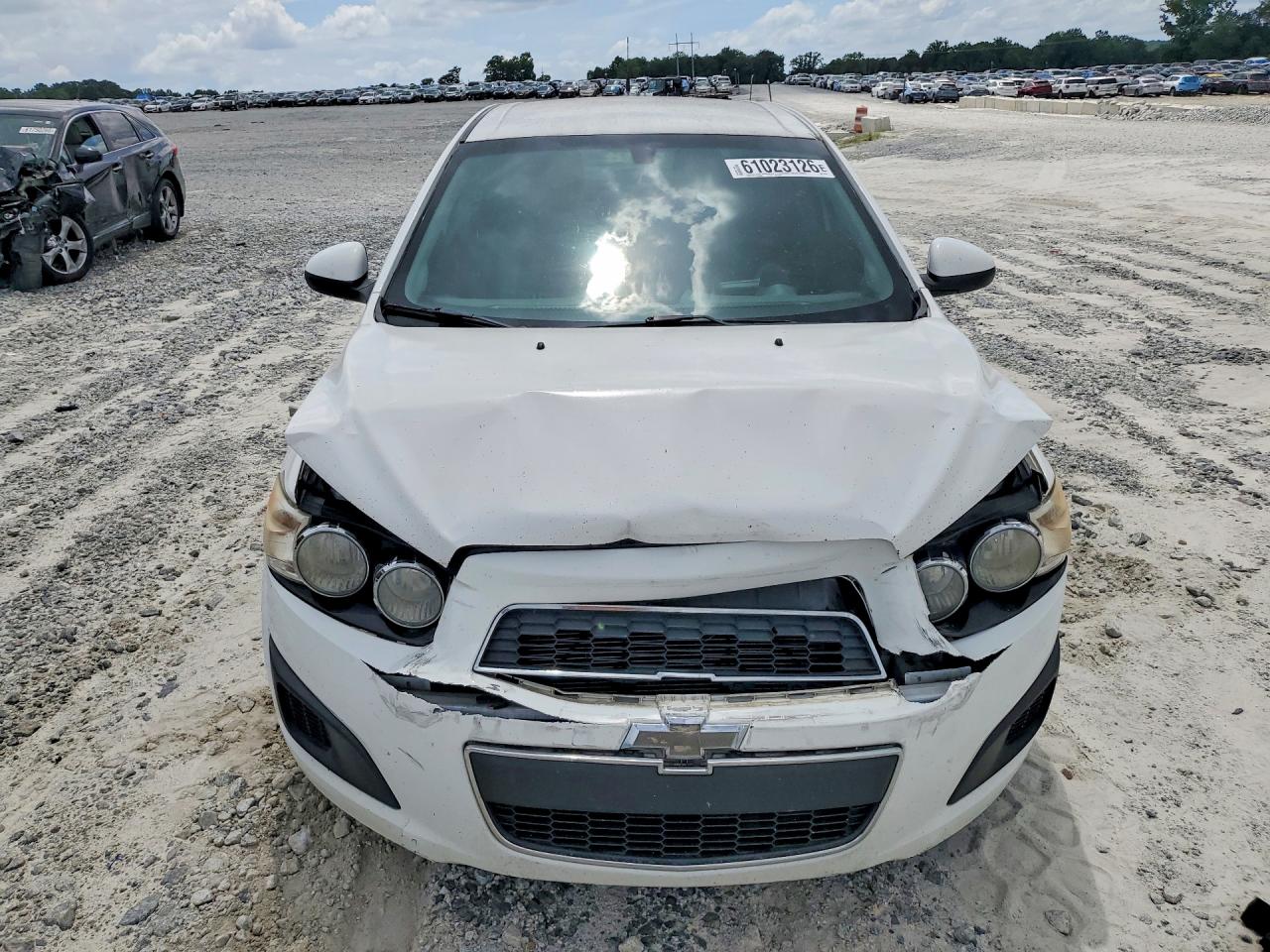 2014 Chevrolet Sonic Ls White vin: 1G1JA6SH2E4138994