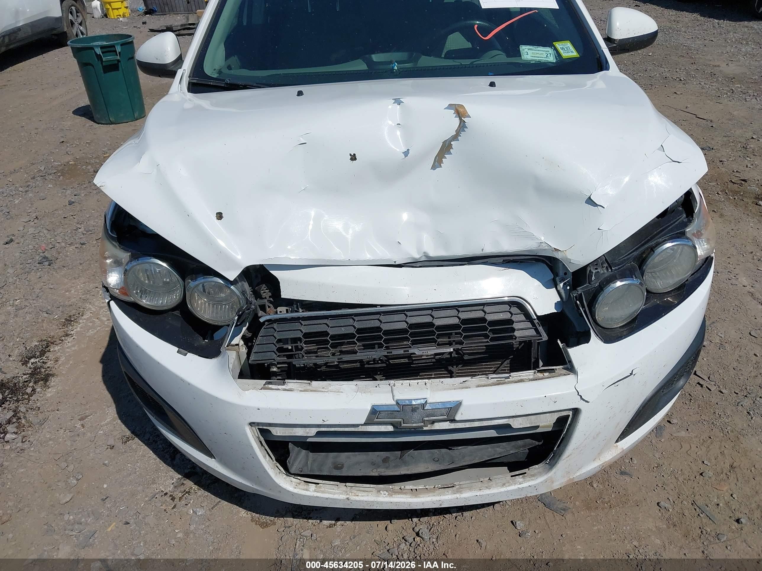 2013 Chevrolet Sonic Ls Auto Белый vin: 1G1JA6SH4D4128272
