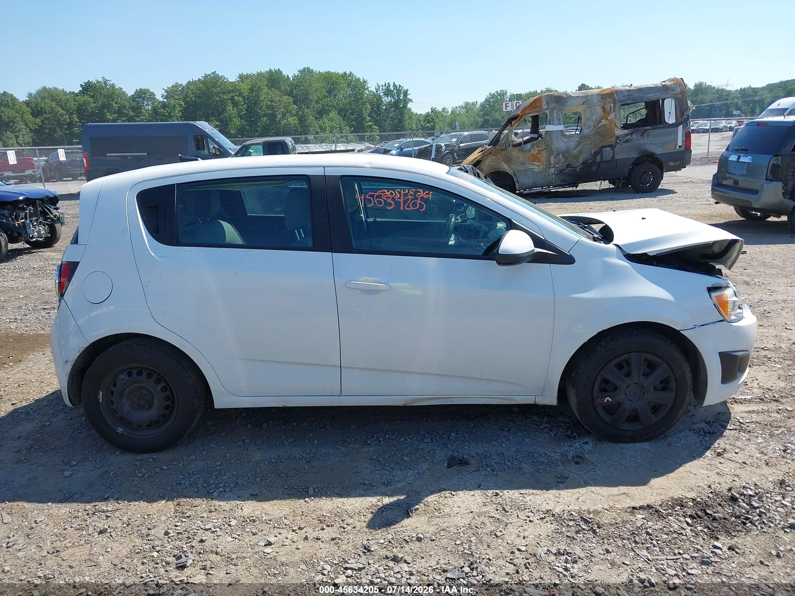2013 Chevrolet Sonic Ls Auto White vin: 1G1JA6SH4D4128272