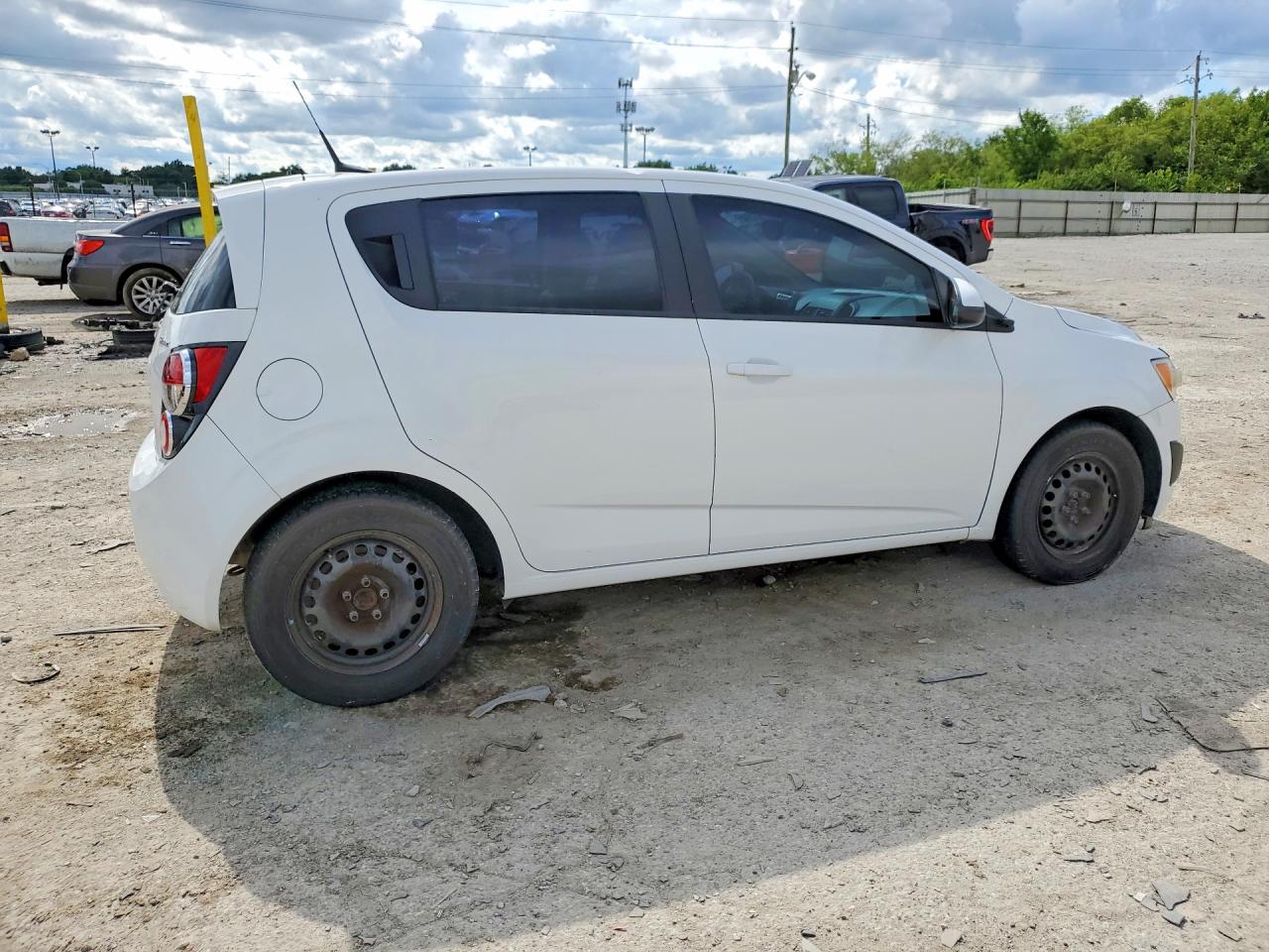 2013 Chevrolet Sonic Ls Белый vin: 1G1JA6SH5D4150555