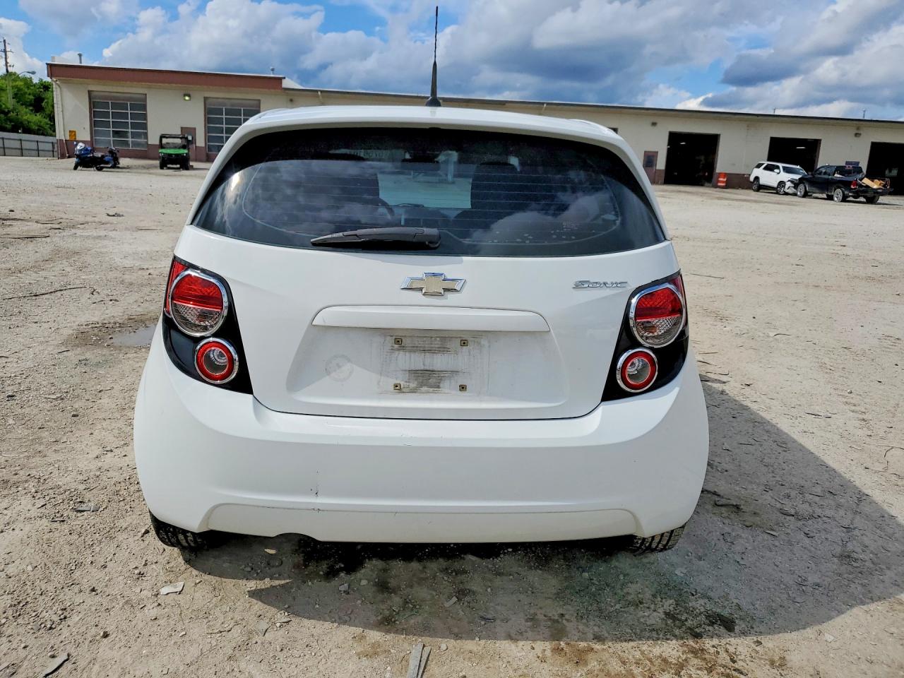 2013 Chevrolet Sonic Ls Белый vin: 1G1JA6SH5D4150555
