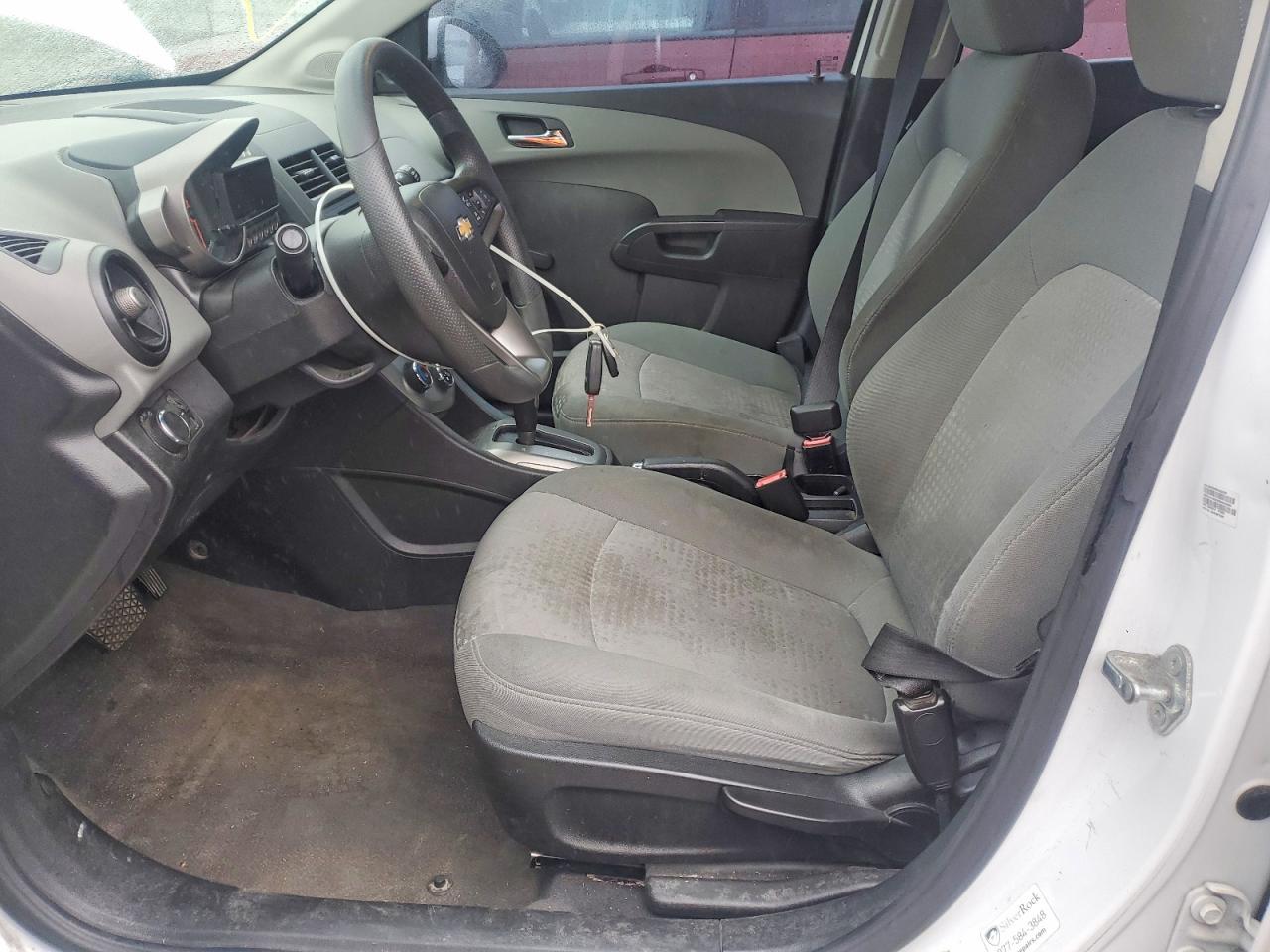2013 Chevrolet Sonic Ls Белый vin: 1G1JA6SH5D4150555