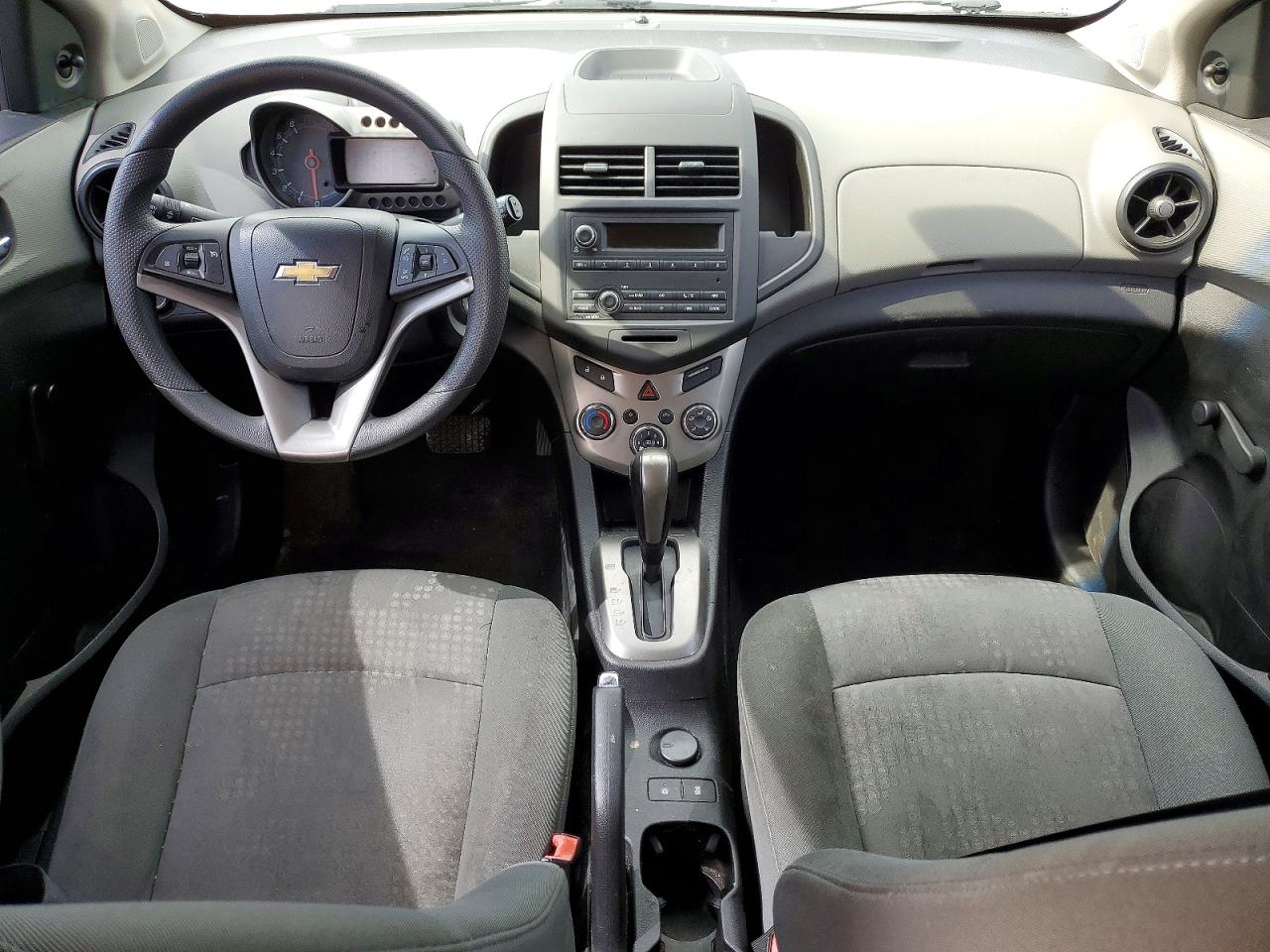2013 Chevrolet Sonic Ls Белый vin: 1G1JA6SH5D4150555