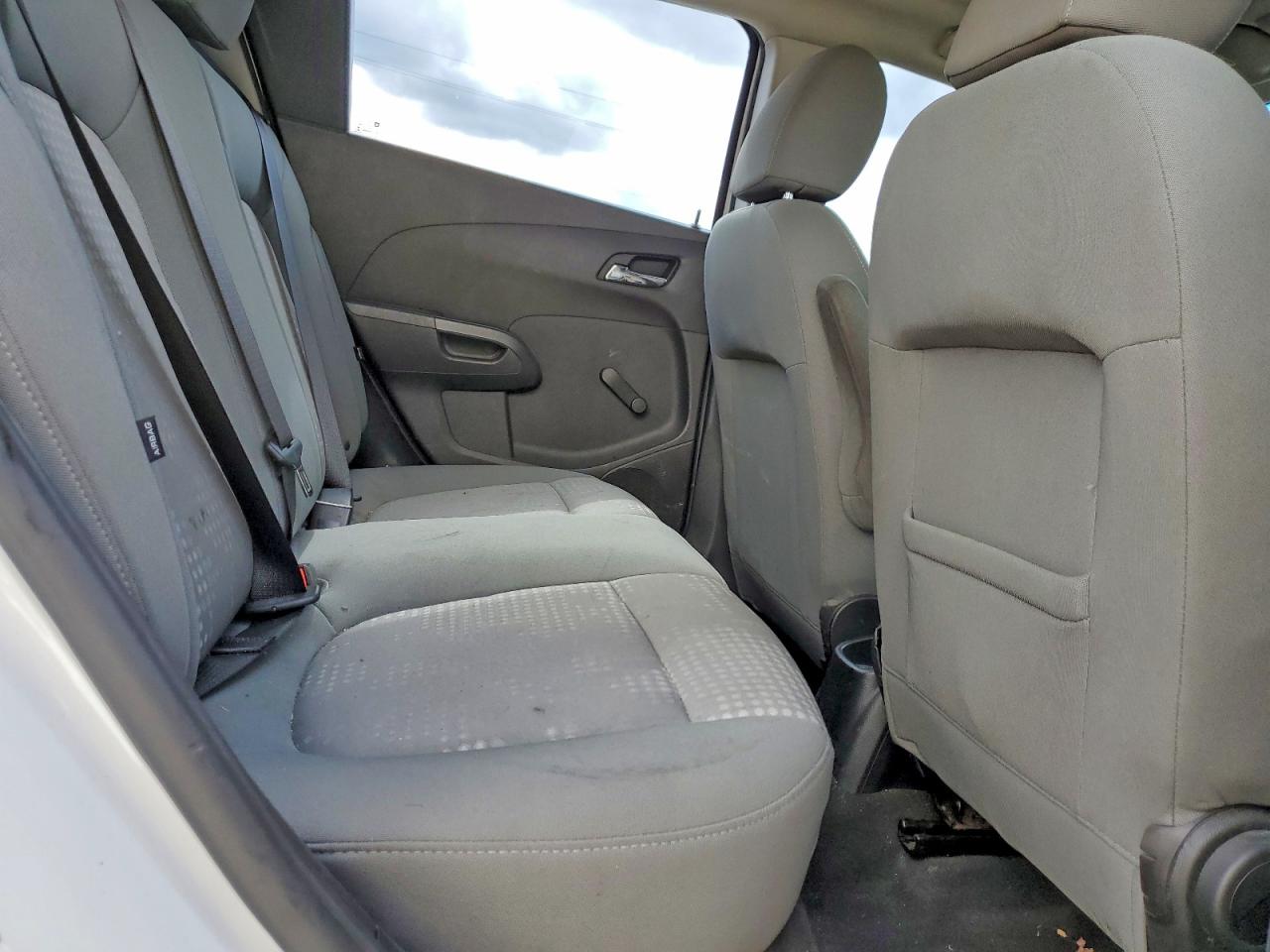 2013 Chevrolet Sonic Ls Белый vin: 1G1JA6SH5D4150555