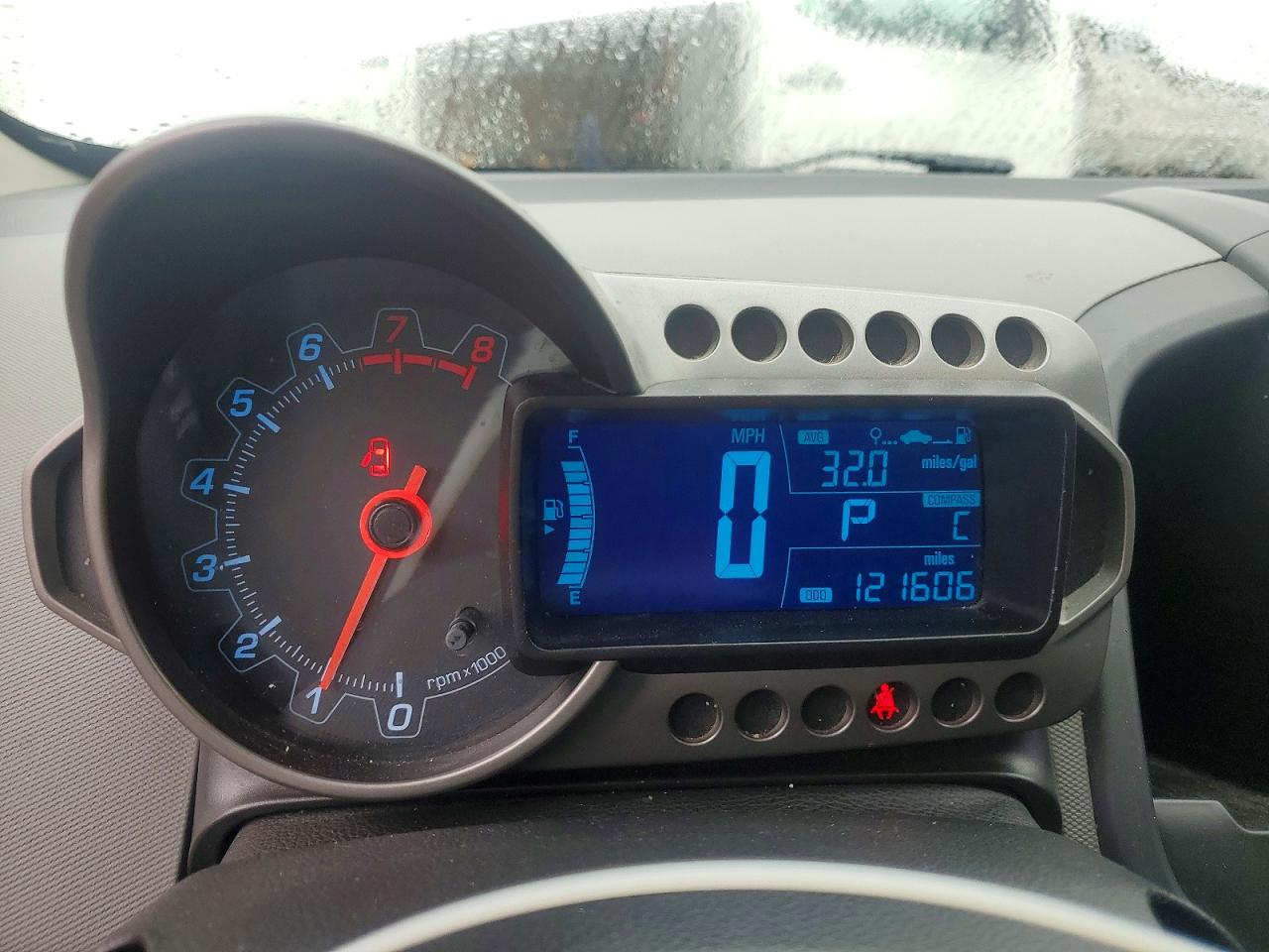 2013 Chevrolet Sonic Ls Белый vin: 1G1JA6SH5D4150555