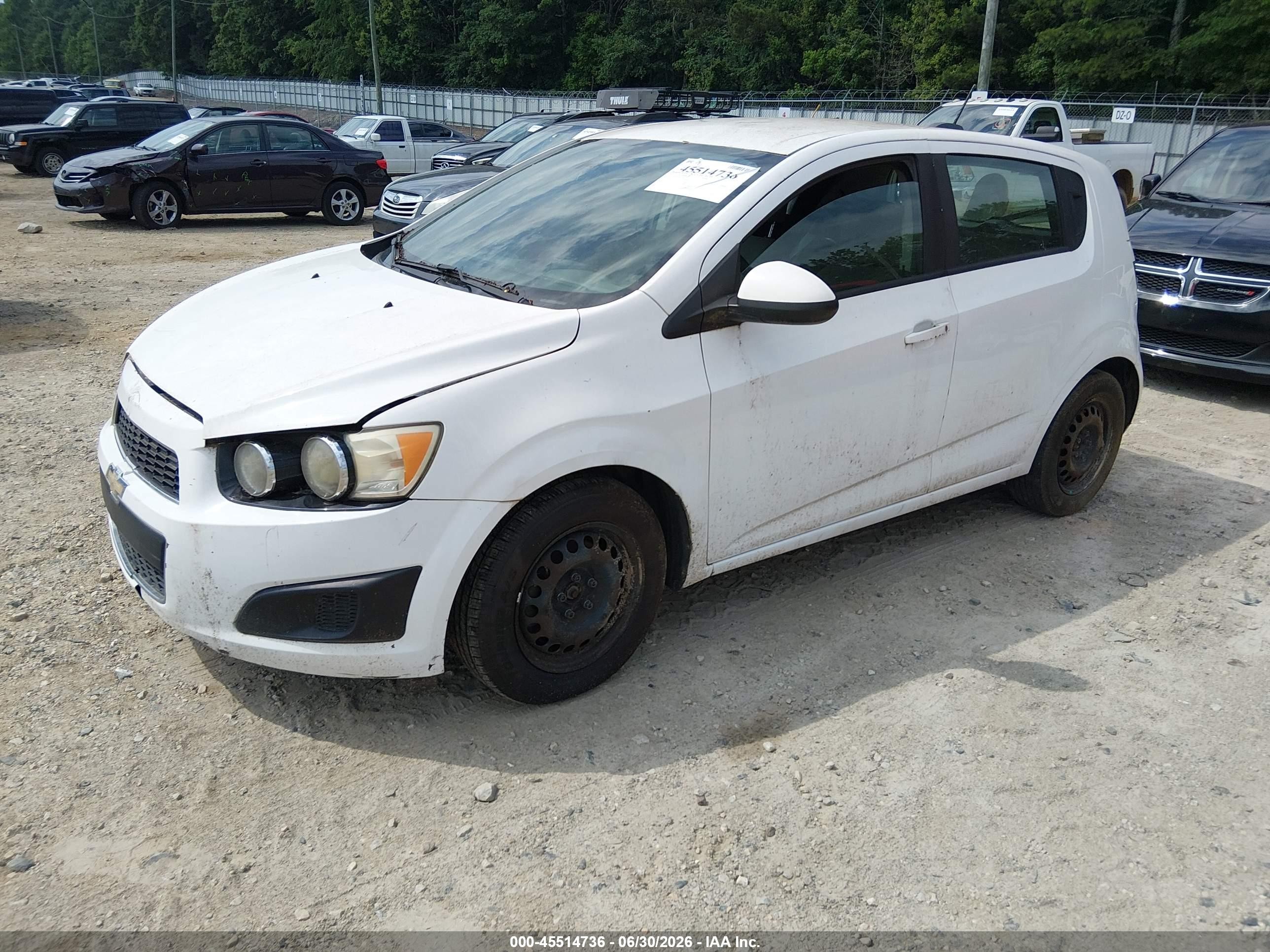 2015 Chevrolet Sonic Ls Auto White vin: 1G1JA6SH5F4130292
