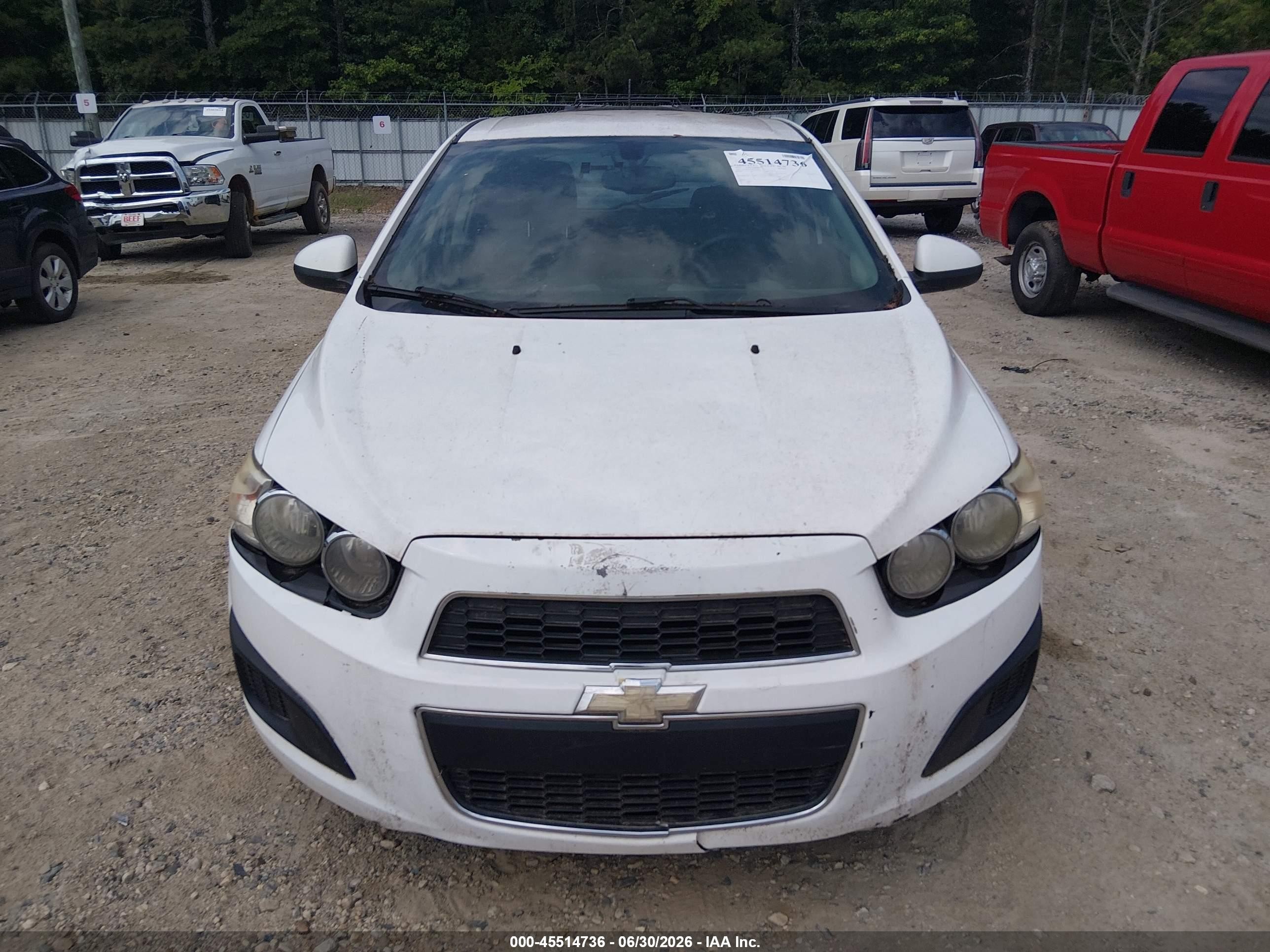 2015 Chevrolet Sonic Ls Auto White vin: 1G1JA6SH5F4130292