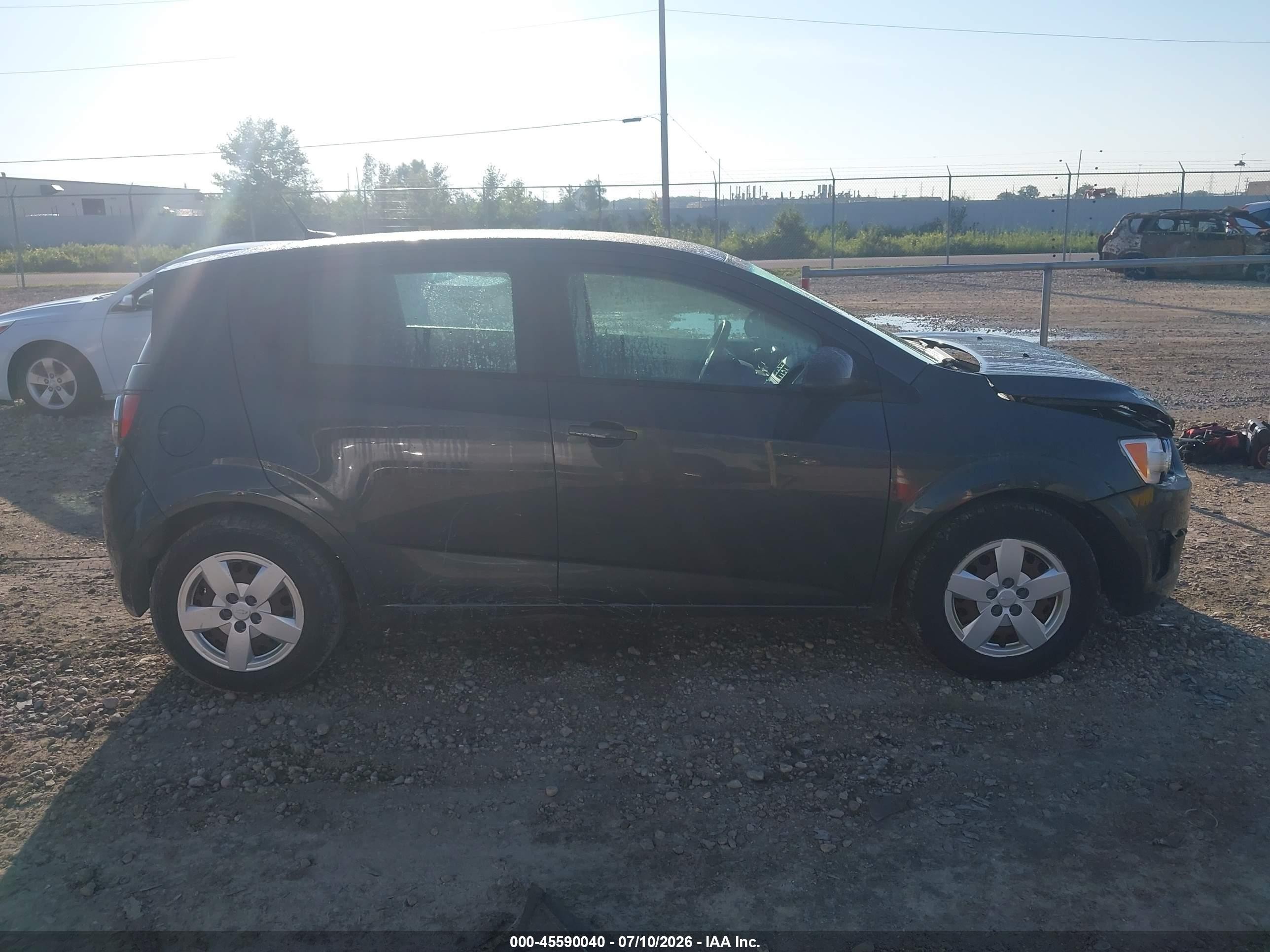 2014 Chevrolet Sonic Ls Auto Gray vin: 1G1JA6SH8E4172390