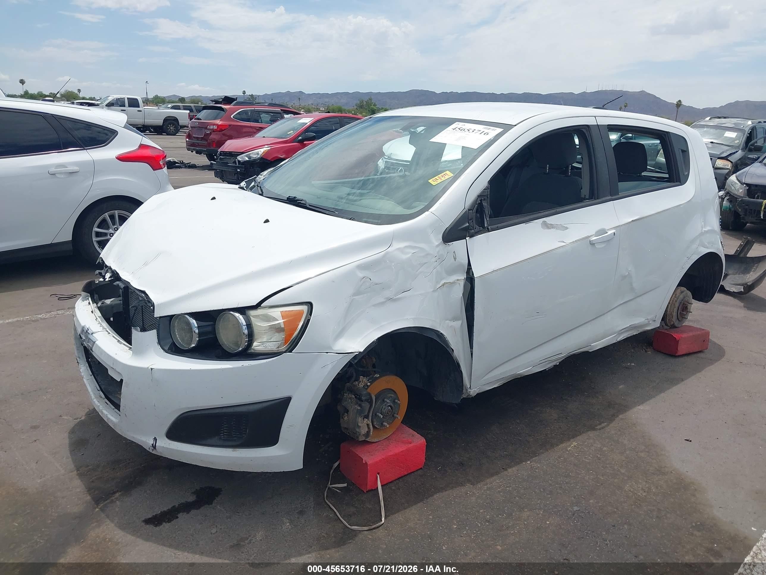 2015 Chevrolet Sonic Ls Auto White vin: 1G1JA6SH8F4131016