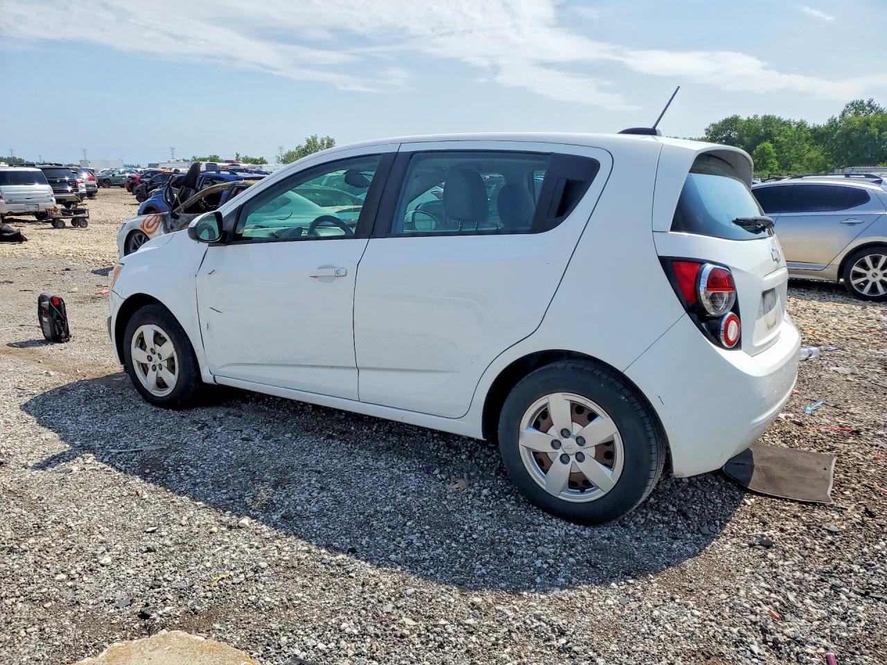 2015 Chevrolet Sonic Ls White vin: 1G1JA6SH8F4198005