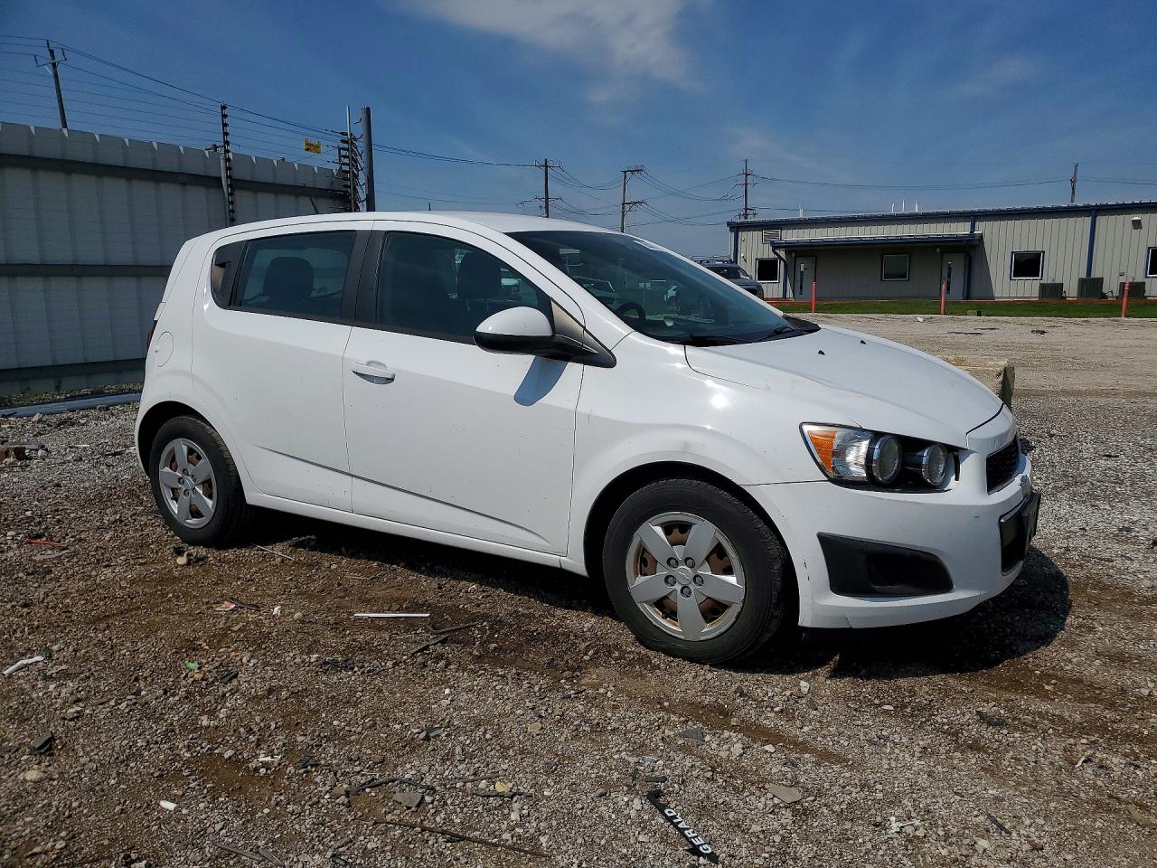 2015 Chevrolet Sonic Ls White vin: 1G1JA6SH8F4198005