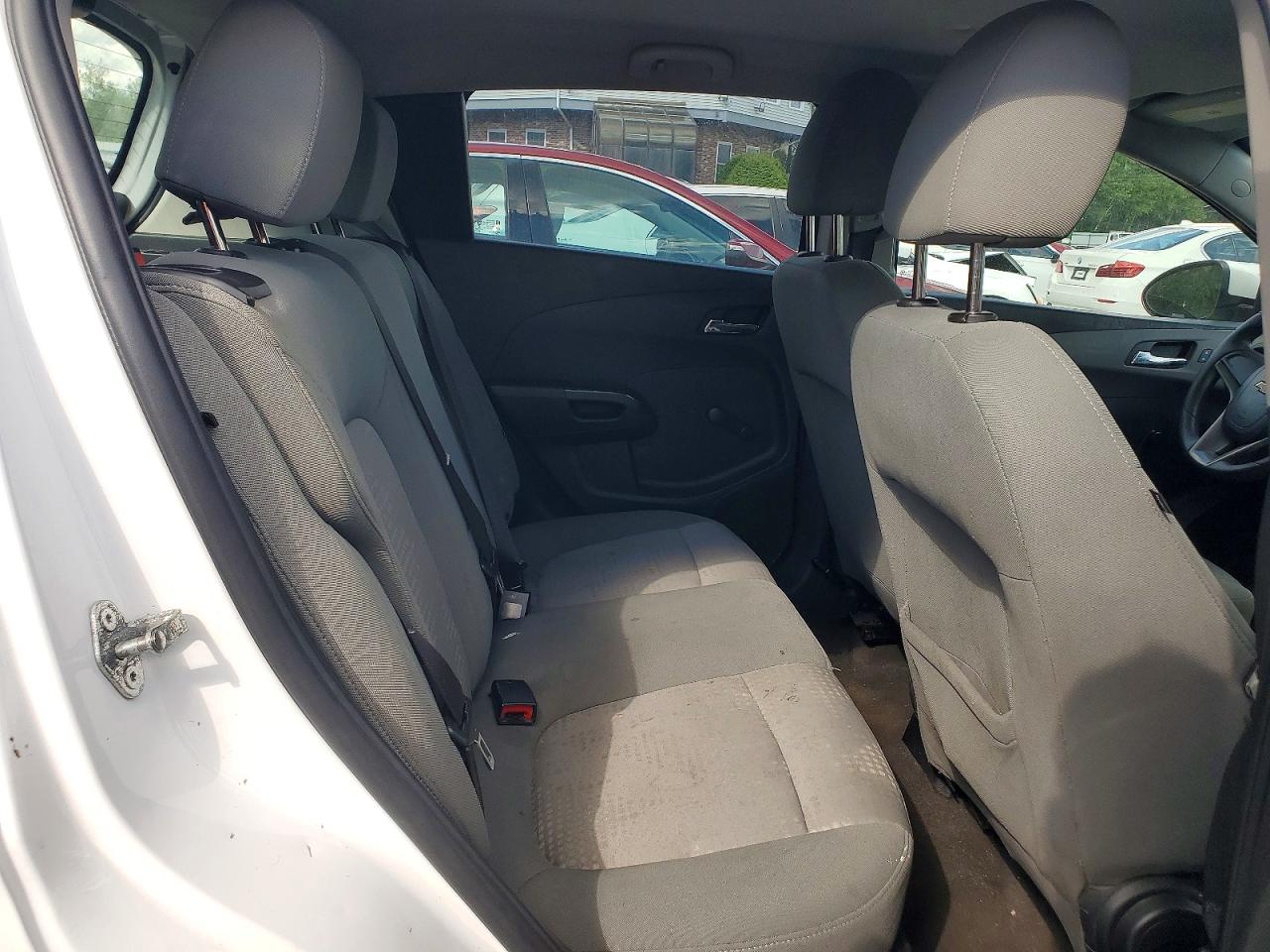 2014 Chevrolet Sonic Ls White vin: 1G1JA6SH9E4132917