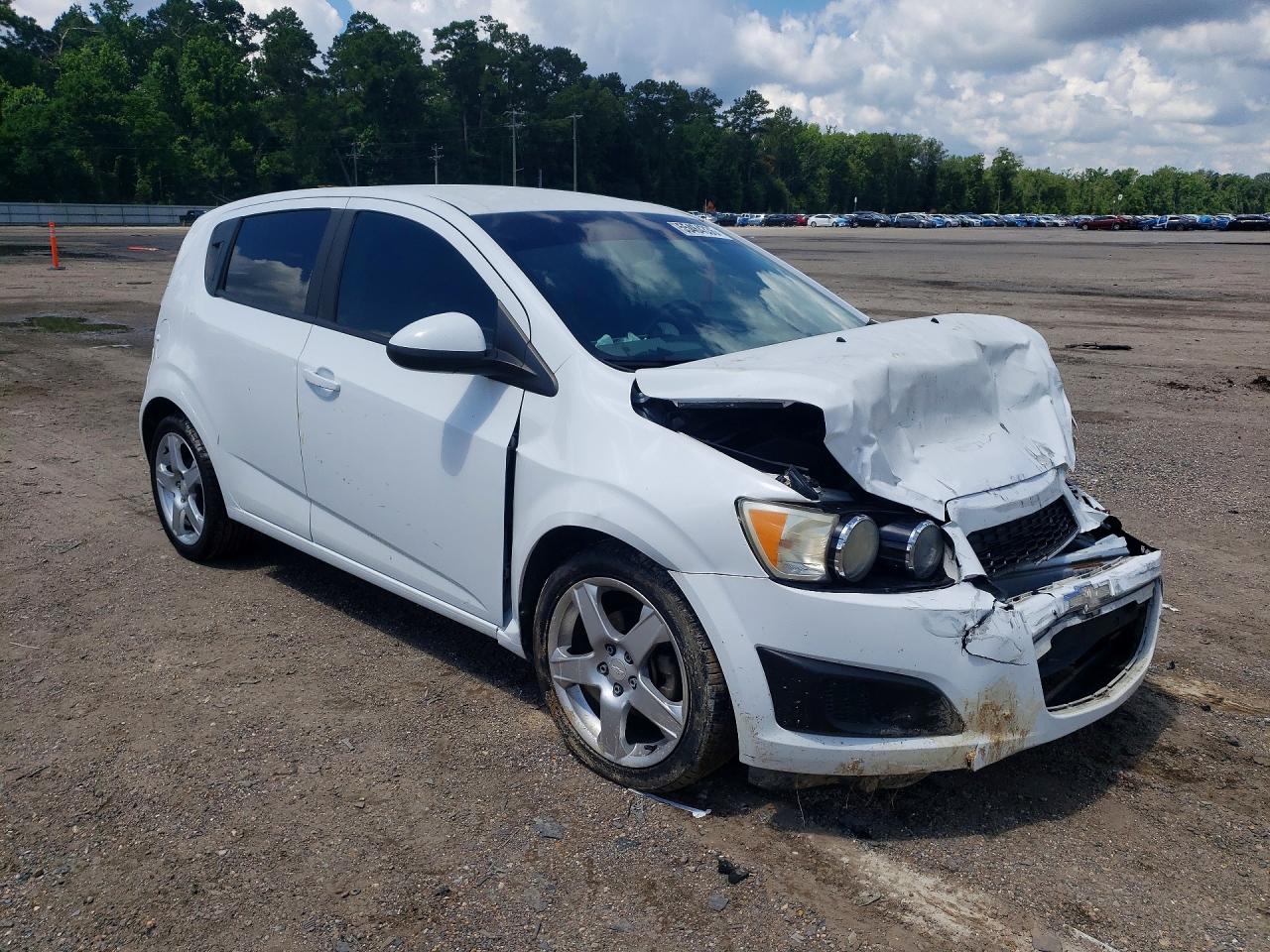 2013 Chevrolet Sonic Ls Белый vin: 1G1JA6SHXD4188394