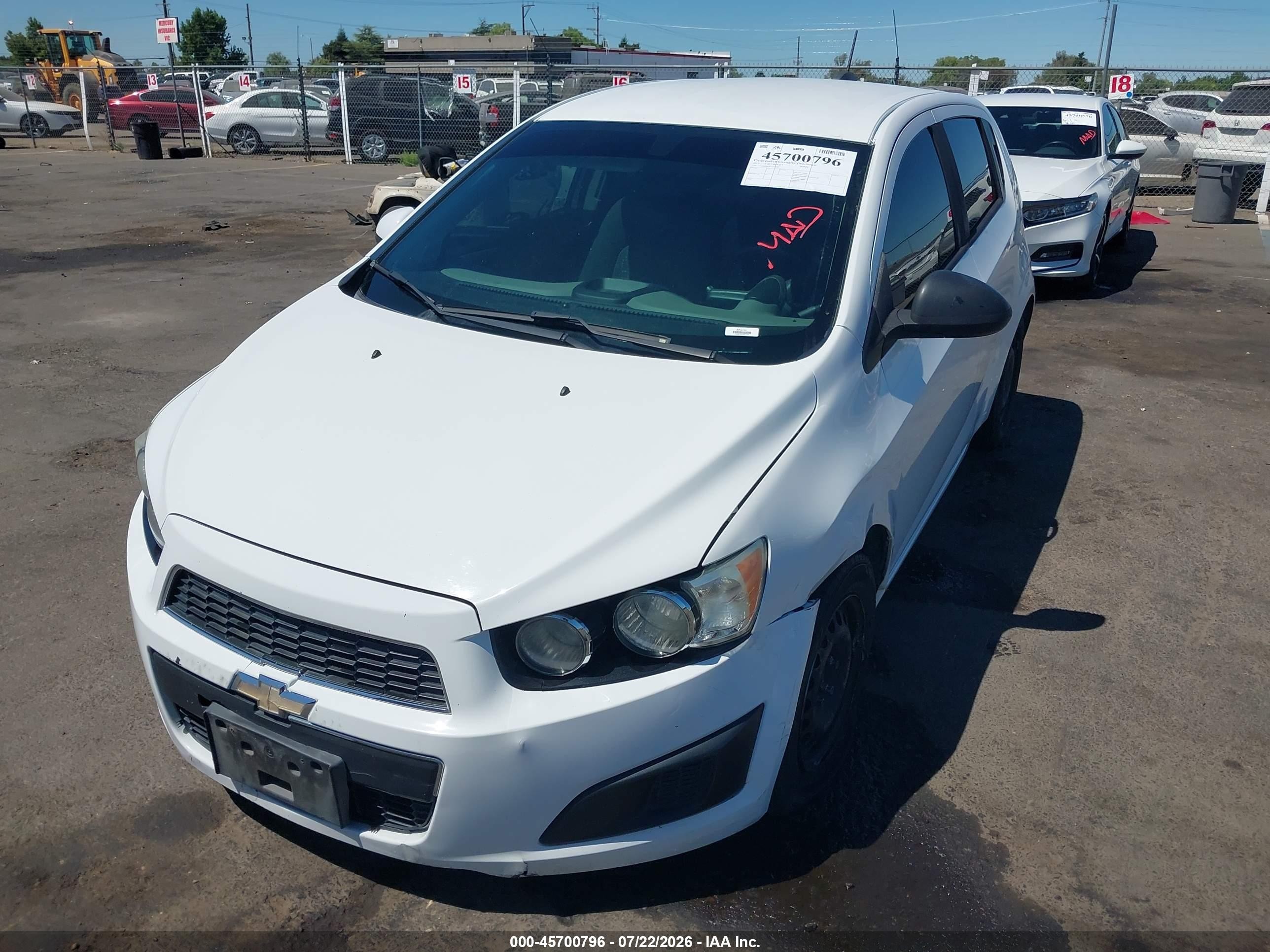 2015 Chevrolet Sonic Ls Auto Белый vin: 1G1JA6SHXF4159089