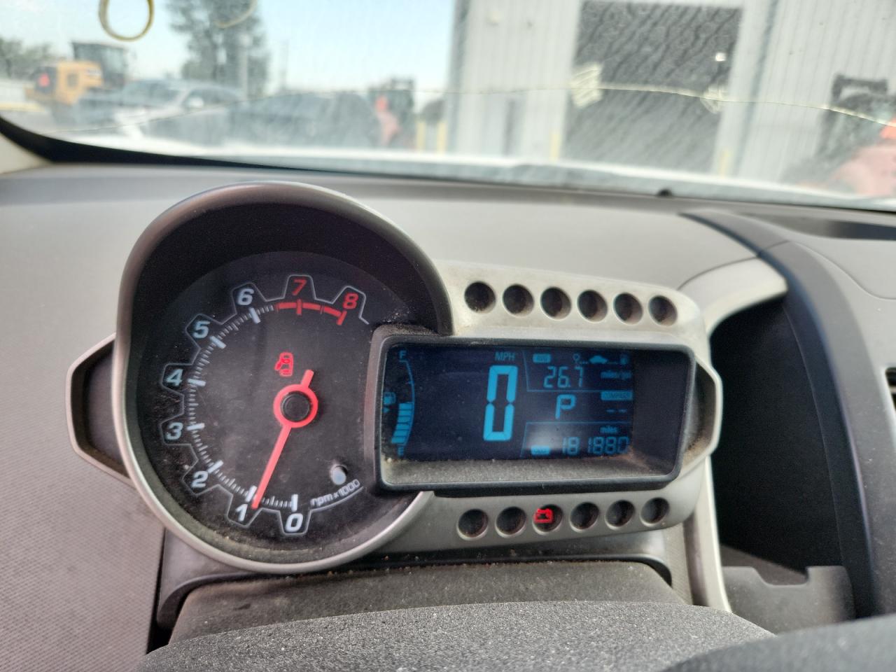2015 Chevrolet Sonic Ls Белый vin: 1G1JA6SHXF4206332 Damage: Warning Light - Electrical, On, Unacceptable
