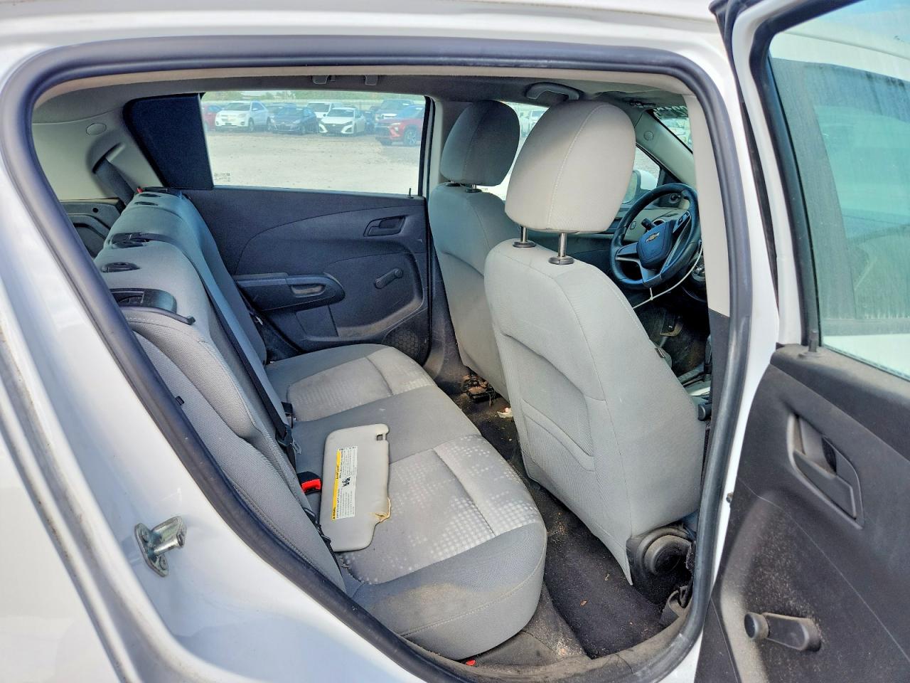 2015 Chevrolet Sonic Ls Белый vin: 1G1JA6SHXF4206332