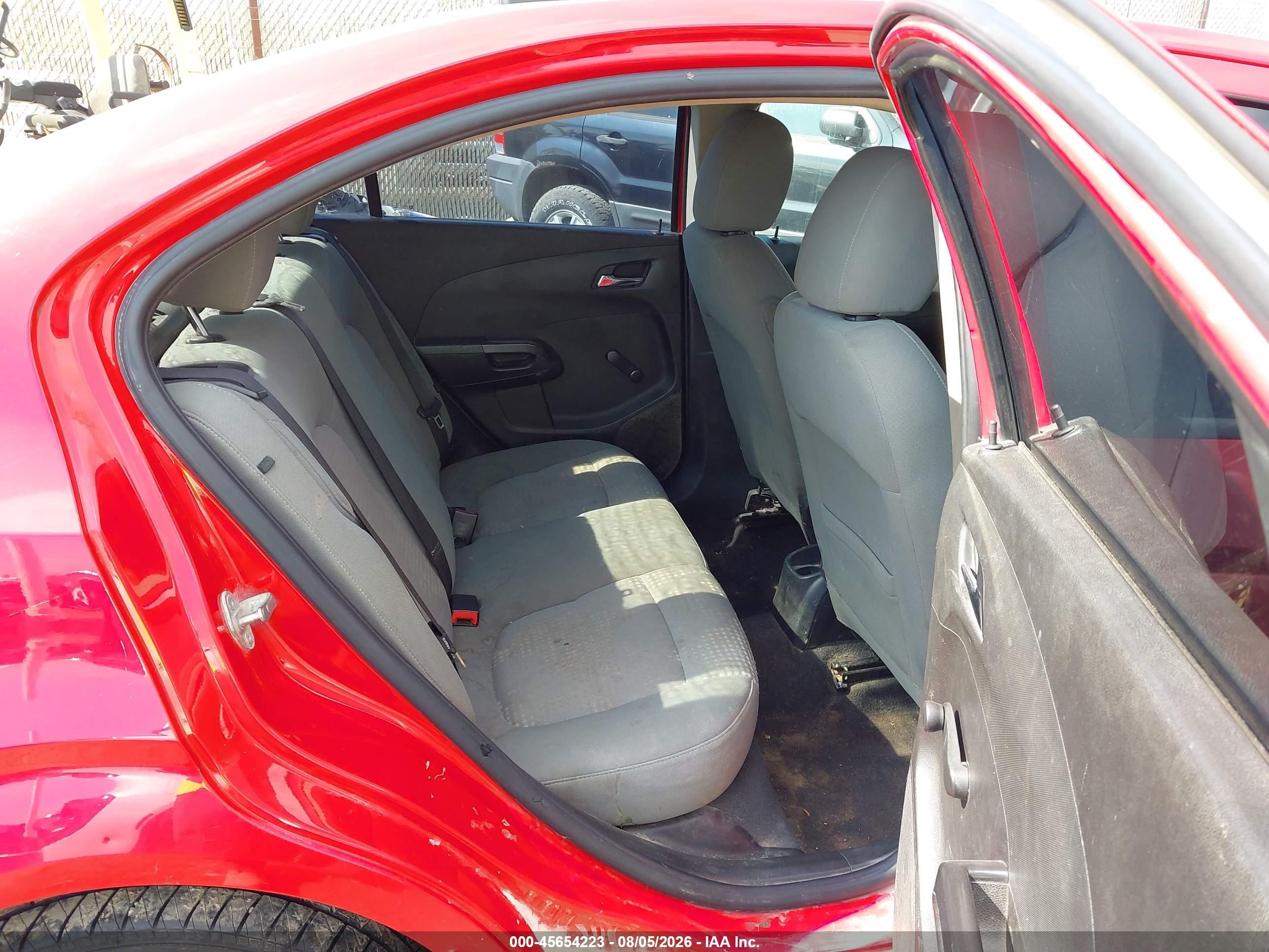 2013 Chevrolet Sonic Ls Manual Красный vin: 1G1JB5SH4D4237628