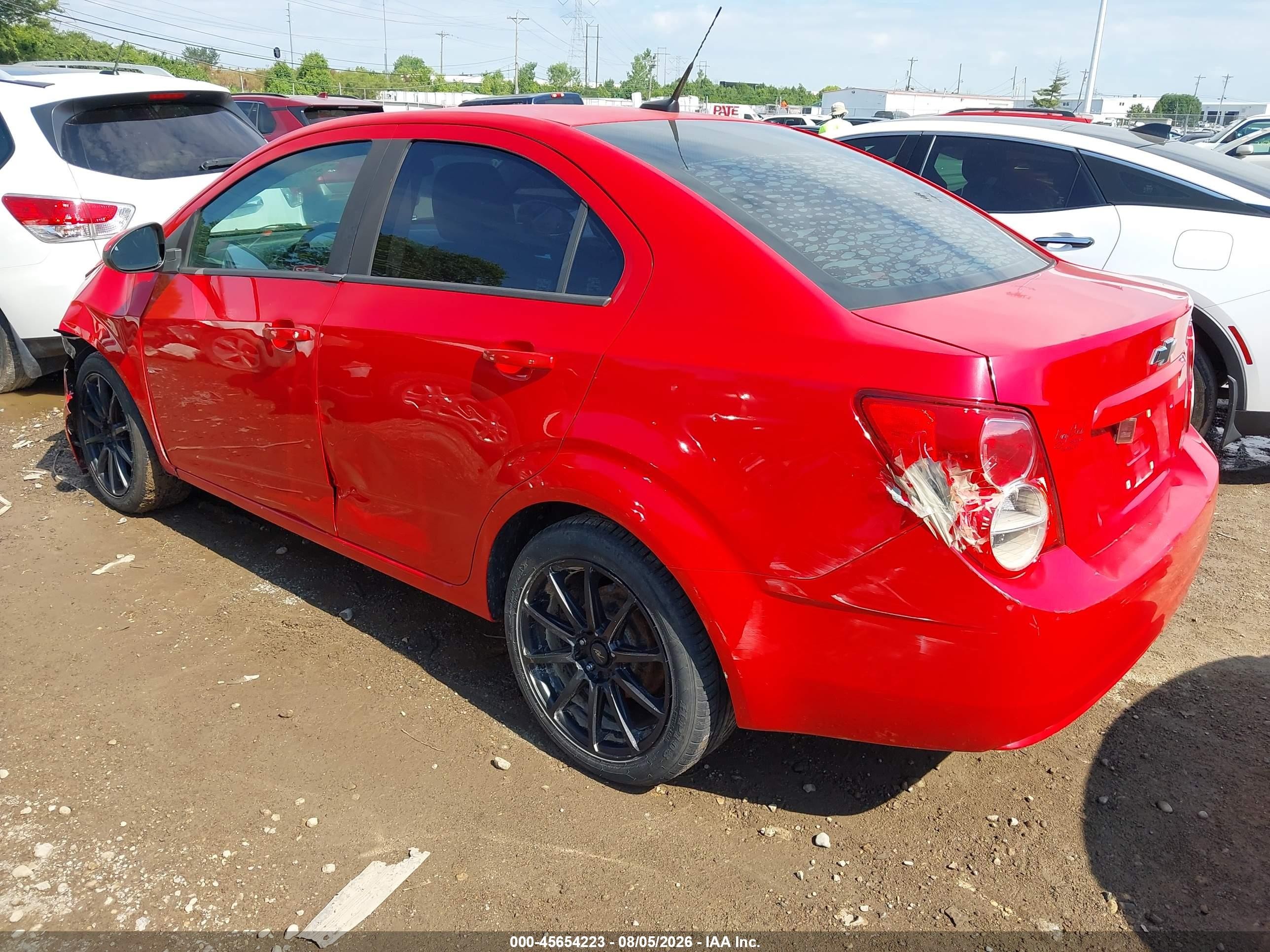 2013 Chevrolet Sonic Ls Manual Красный vin: 1G1JB5SH4D4237628