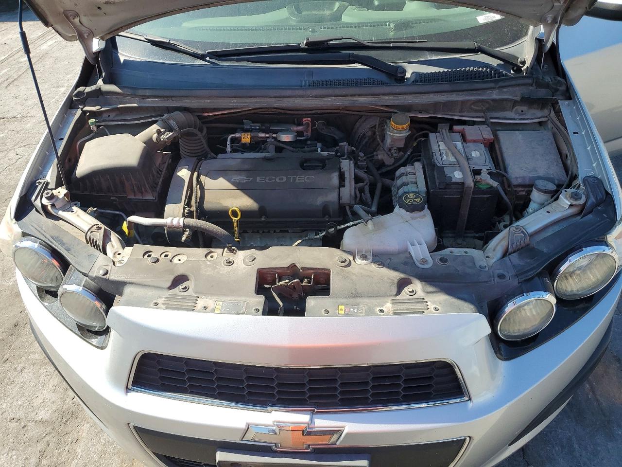 2014 Chevrolet Sonic Ls Silver vin: 1G1JB5SH5E4127947