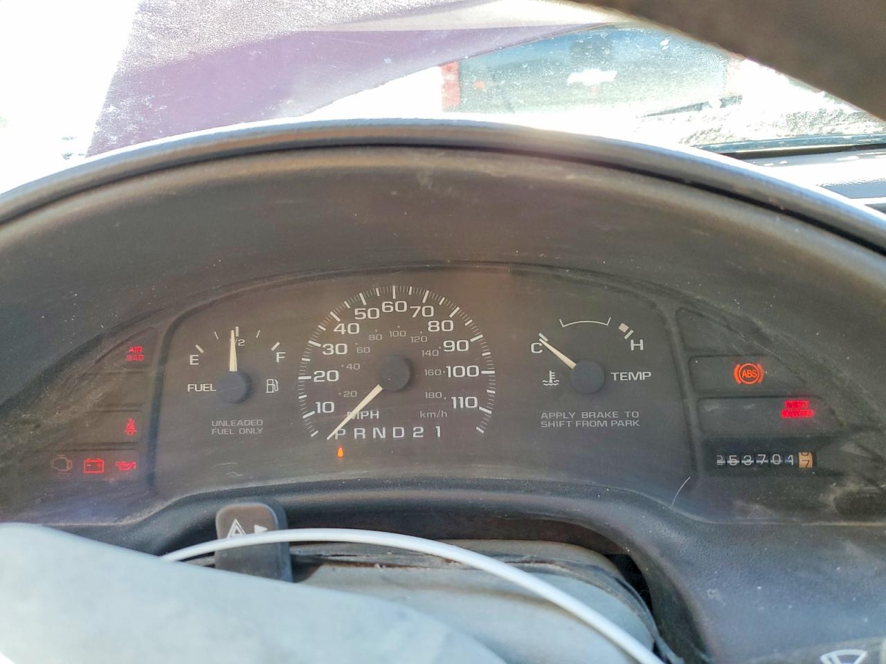 1997 Chevrolet Cavalier Base Red vin: 1G1JC1241VM147910