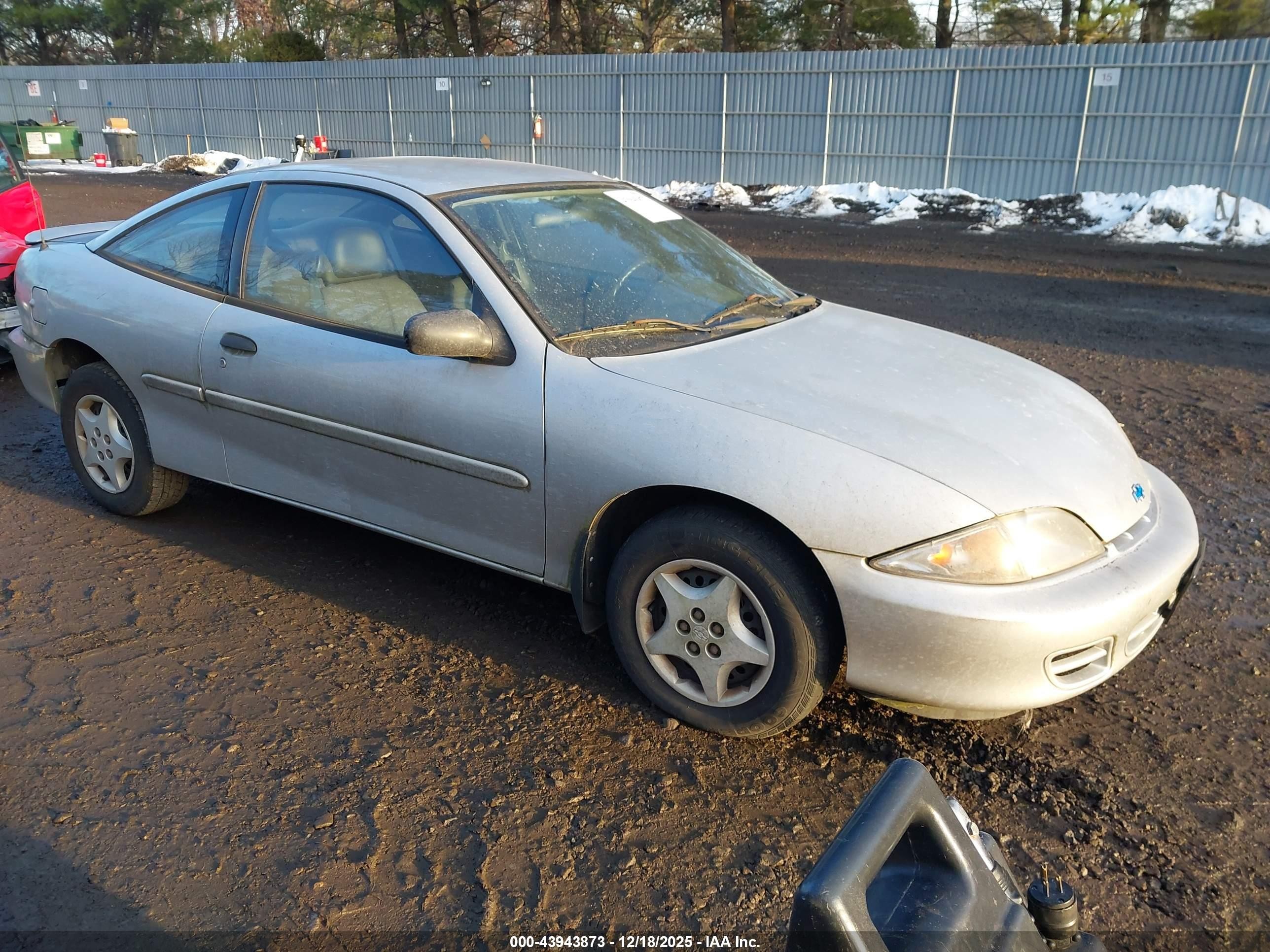 2000 Chevrolet Cavalier   Белый vin: 1G1JC1243Y7273642