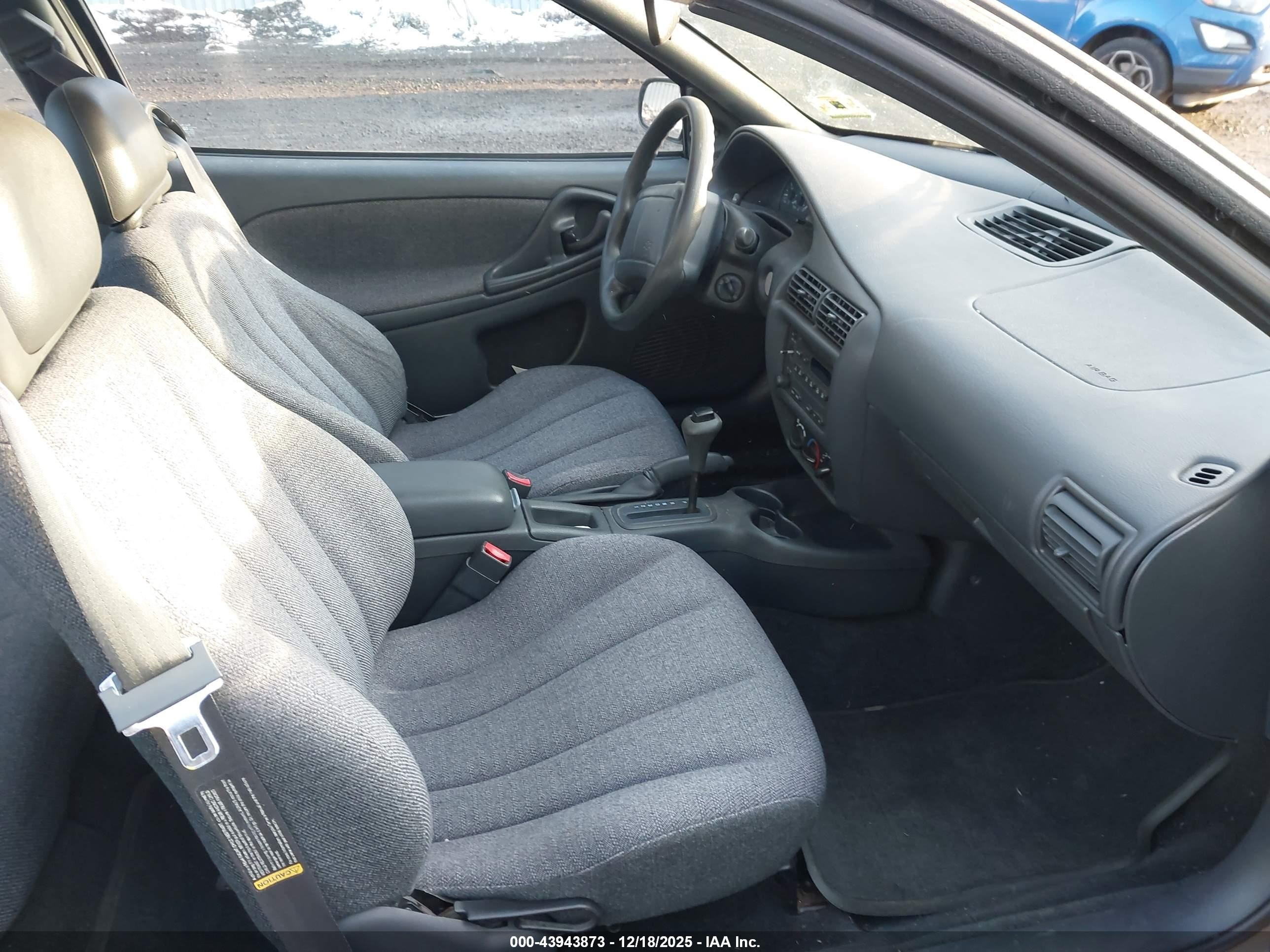 2000 Chevrolet Cavalier   Белый vin: 1G1JC1243Y7273642